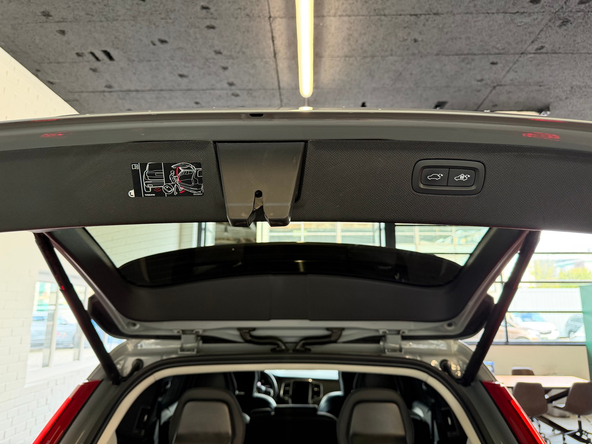 VOLVO XC90 T8 eAWD PluginHybrid Plus Dark Geartronic-image-18