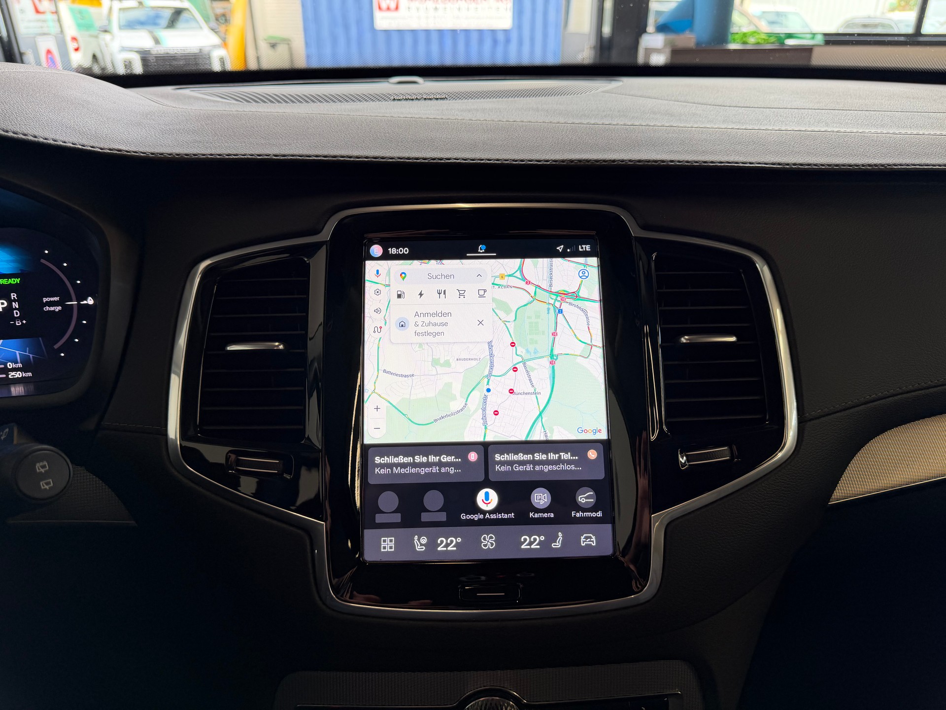 VOLVO XC90 T8 eAWD PluginHybrid Plus Dark Geartronic-image-14