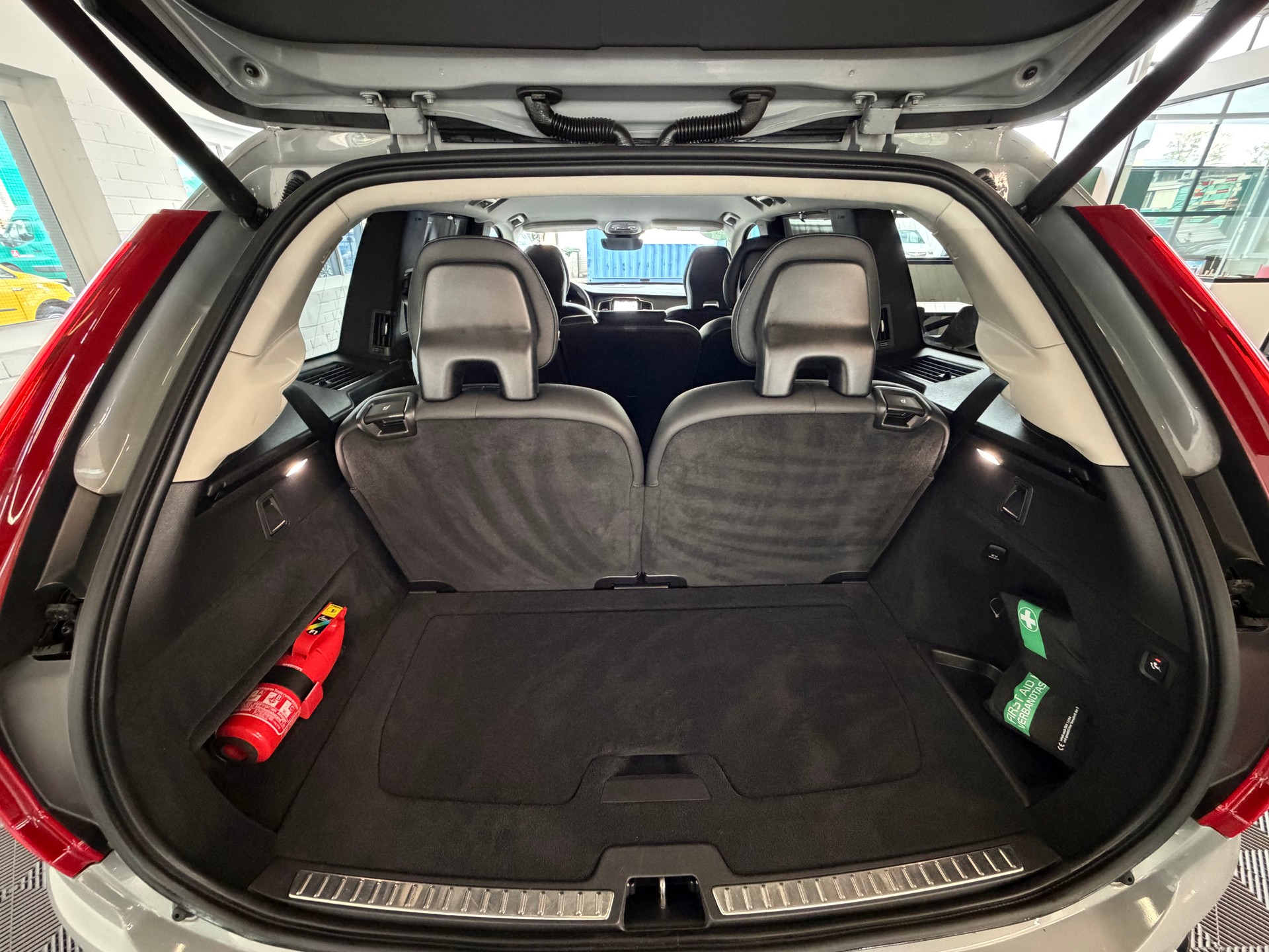 VOLVO XC90 T8 eAWD PluginHybrid Plus Dark Geartronic-image-10