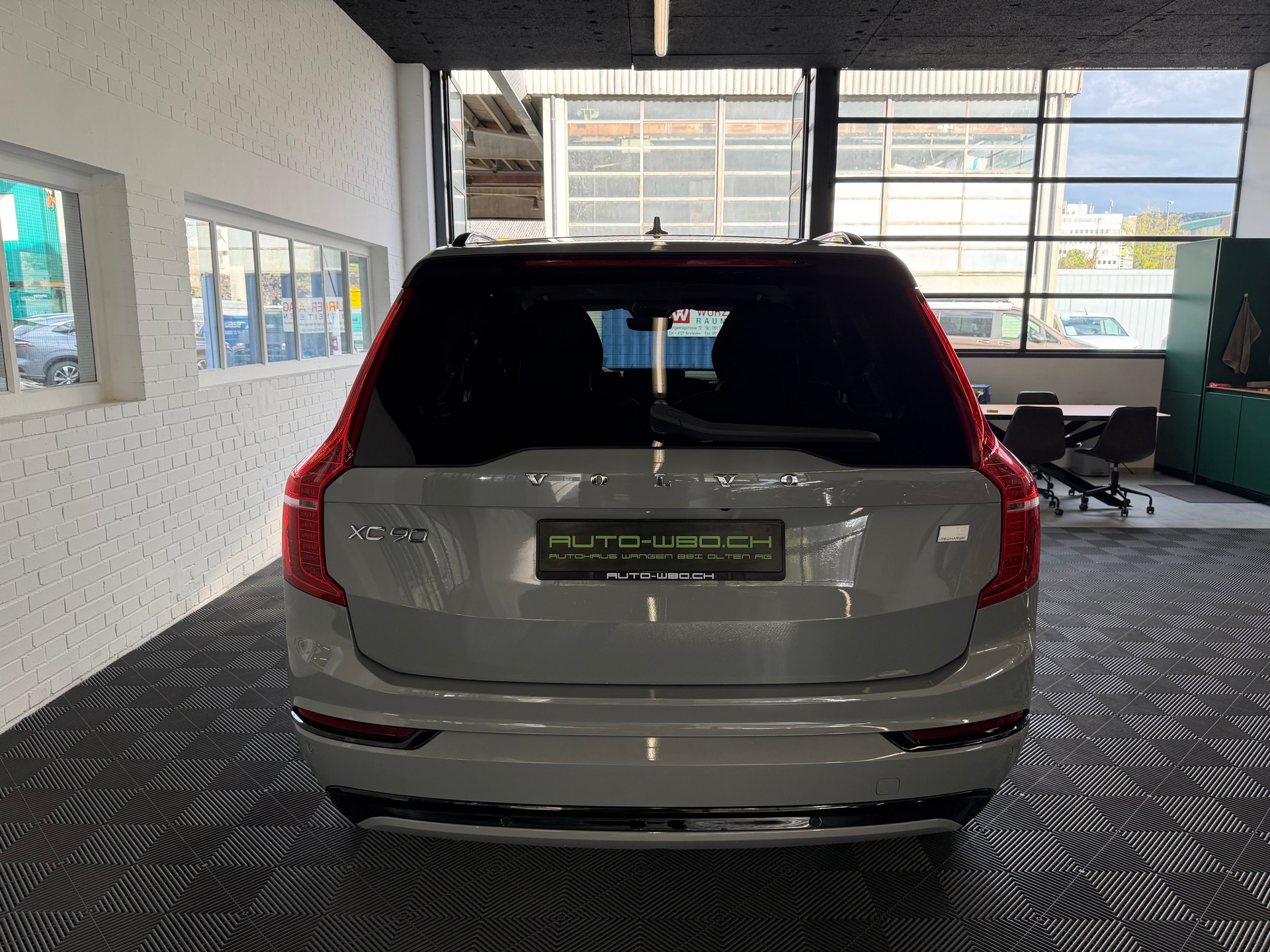VOLVO XC90 T8 eAWD PluginHybrid Plus Dark Geartronic-showroom-element-3