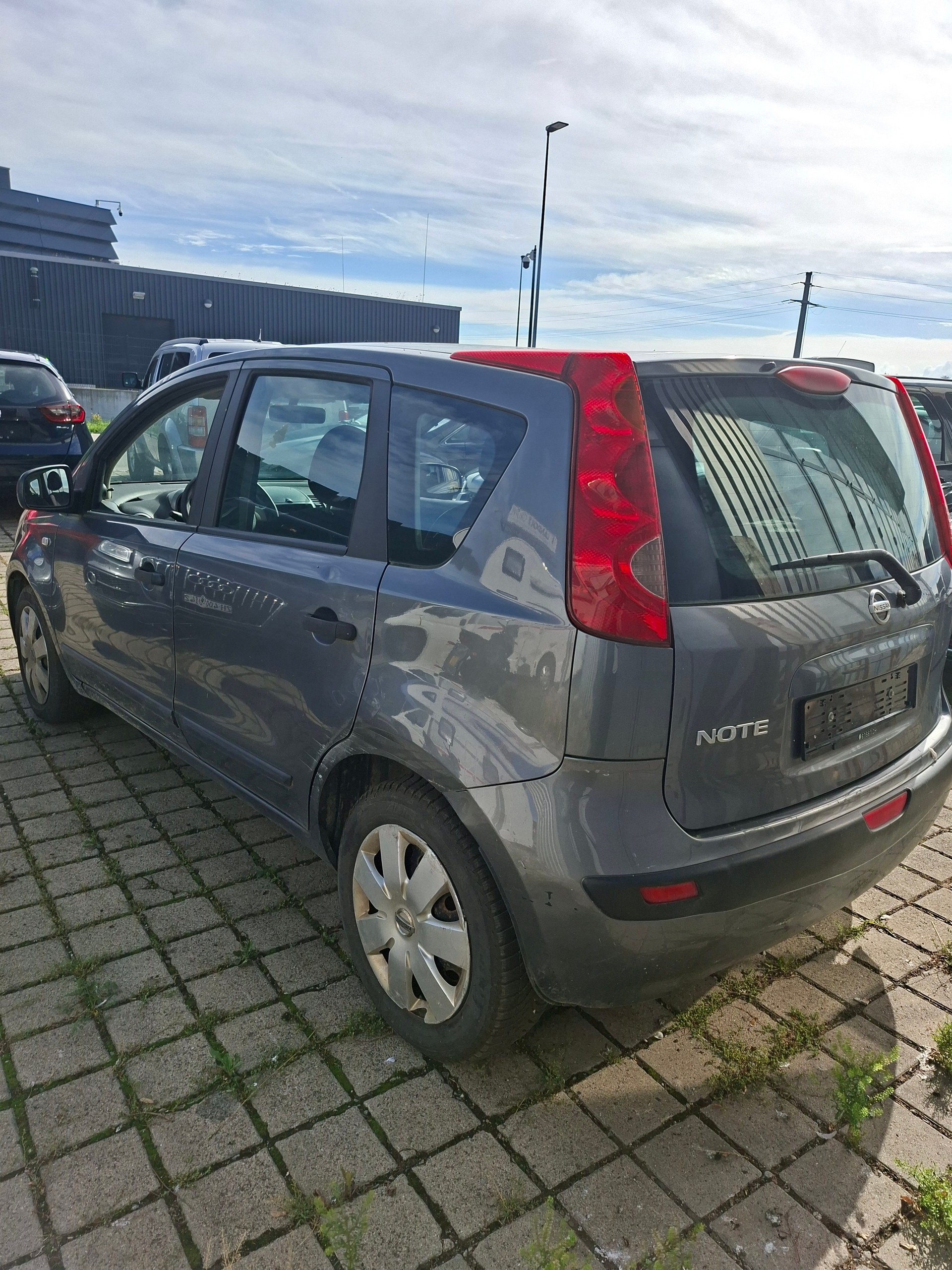 NISSAN Note 1.4 visia-image-1