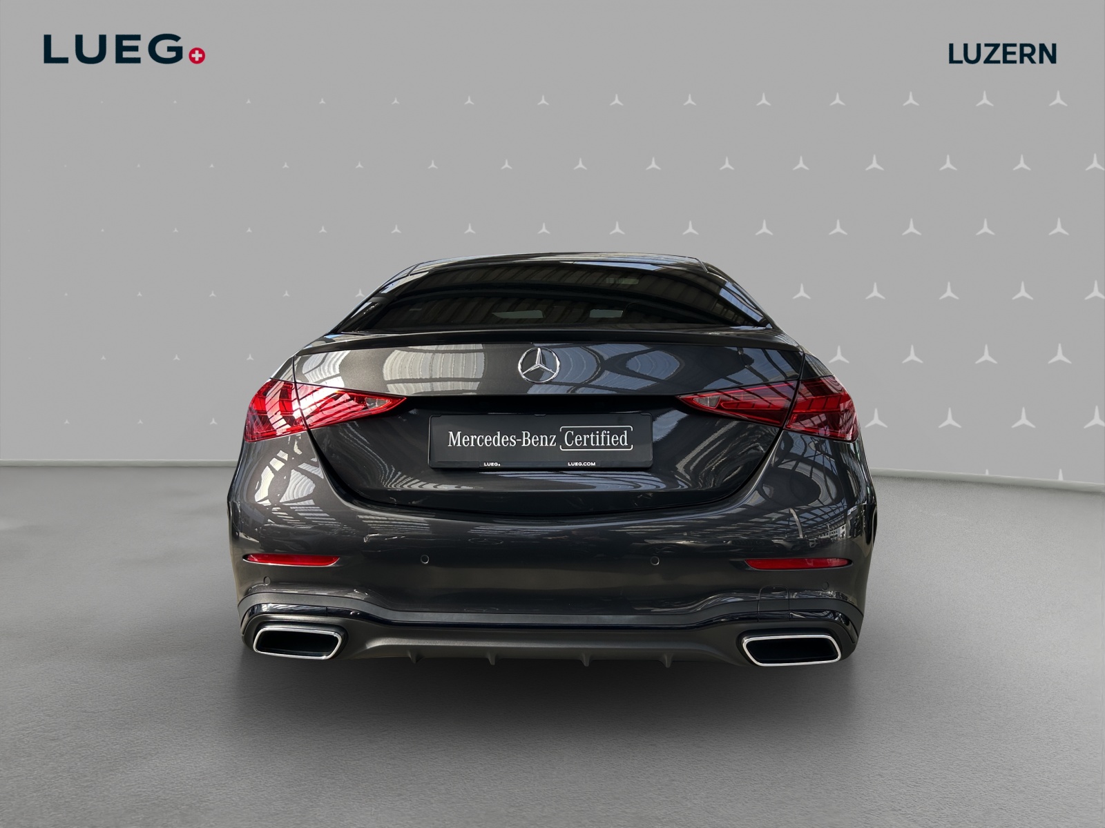 MERCEDES-BENZ C 300 4Matic AMG Line-image-3
