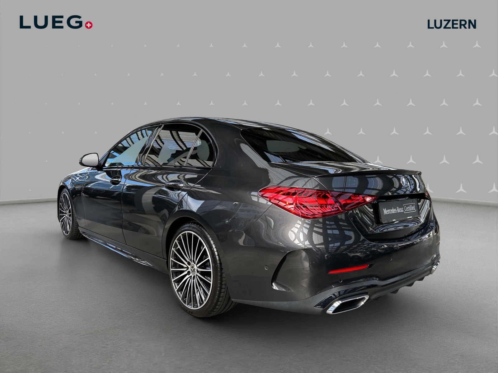 MERCEDES-BENZ C 300 4Matic AMG Line-image-2