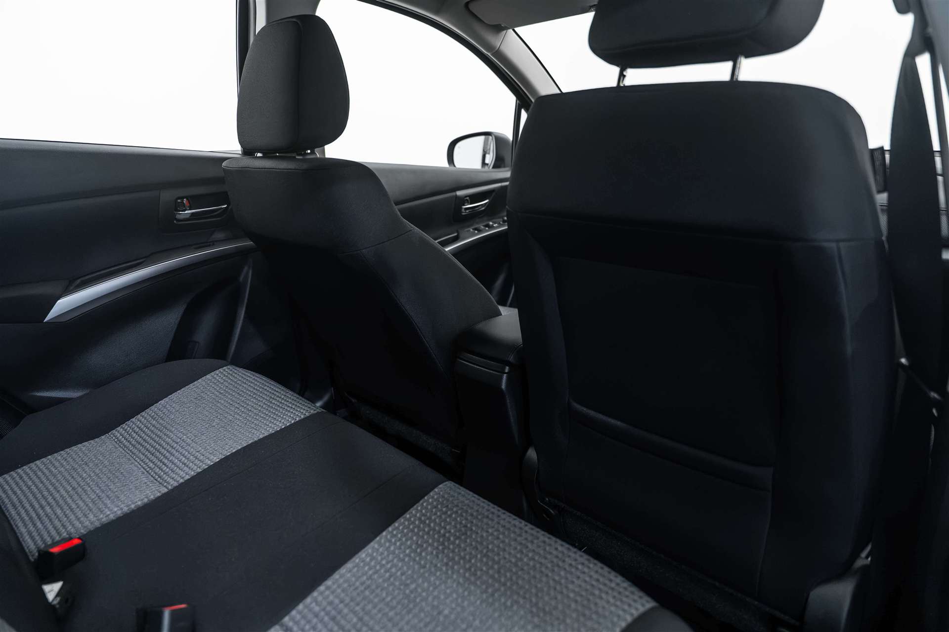 SUZUKI SUZUKI S-Cross 1.4 16V Compac 4WD MHD Automat-image-12