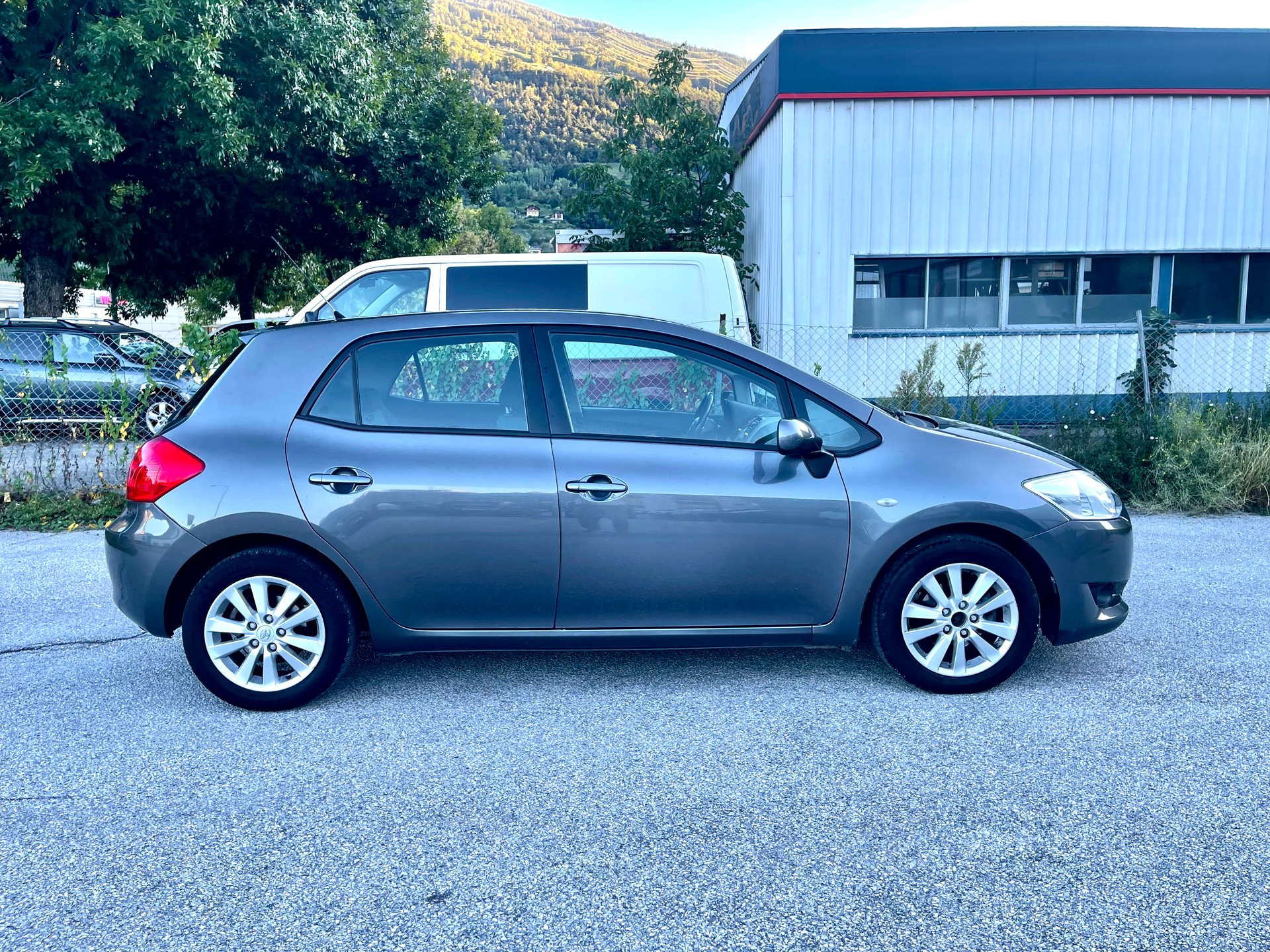 TOYOTA Auris 1.6 Linea Luna-image-10