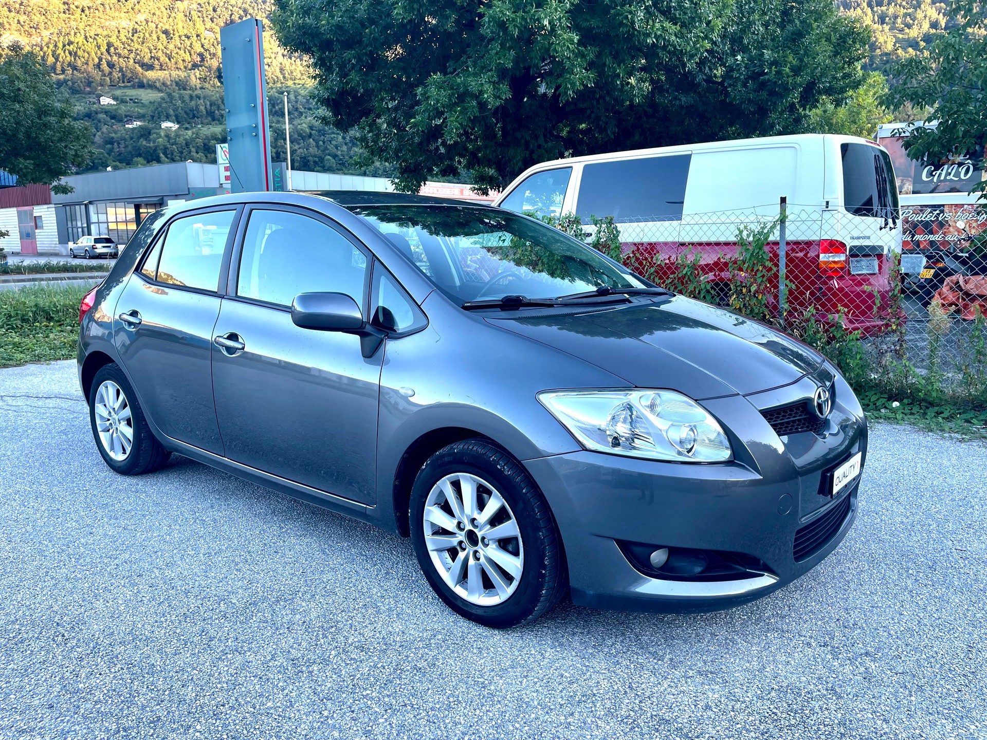 TOYOTA Auris 1.6 Linea Luna-image-0