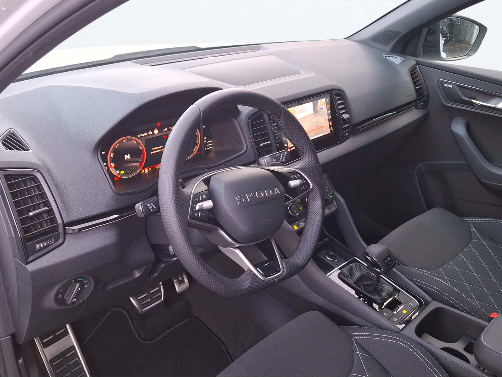 SKODA Karoq 2.0 TSI SportLine 4x4 DSG-image-10