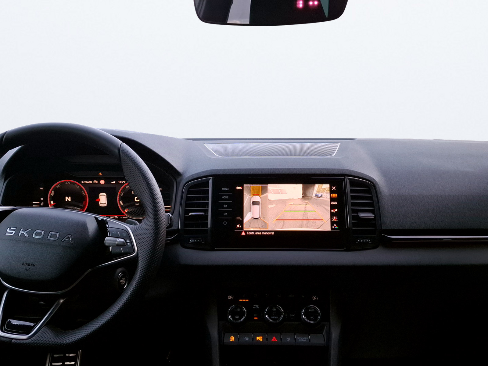 SKODA Karoq 2.0 TSI SportLine 4x4 DSG-image-12