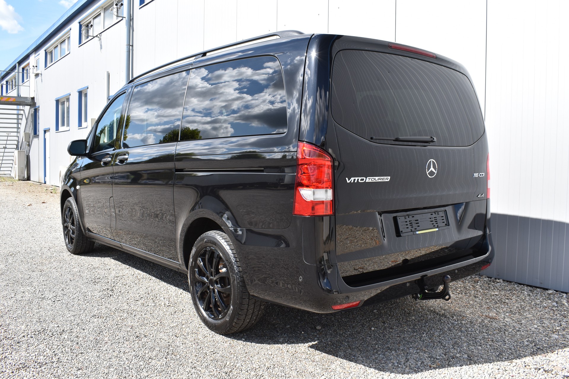 MERCEDES-BENZ Vito 116 CDI Lang Select Tourer 4Matic 9G-Tronic-image-3