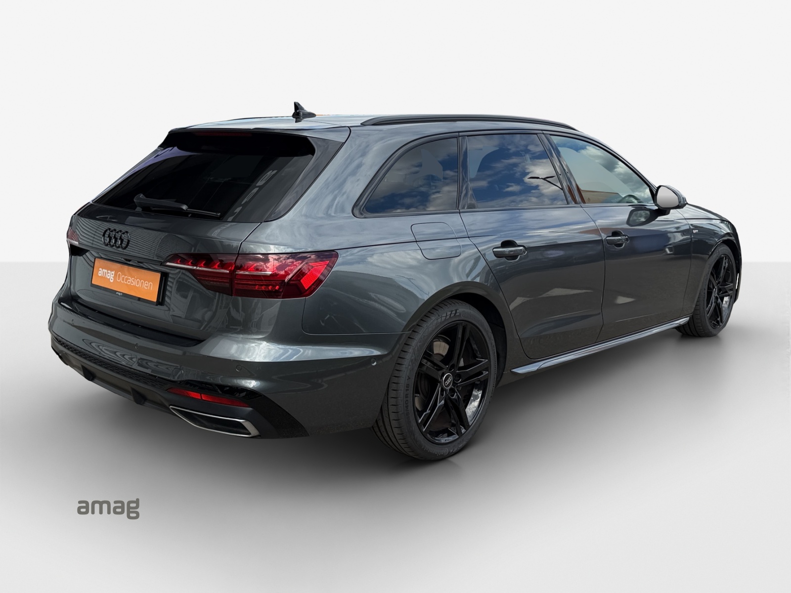 AUDI A4 Avant 40 TDI S line Attraction quattro S-tronic-image-4