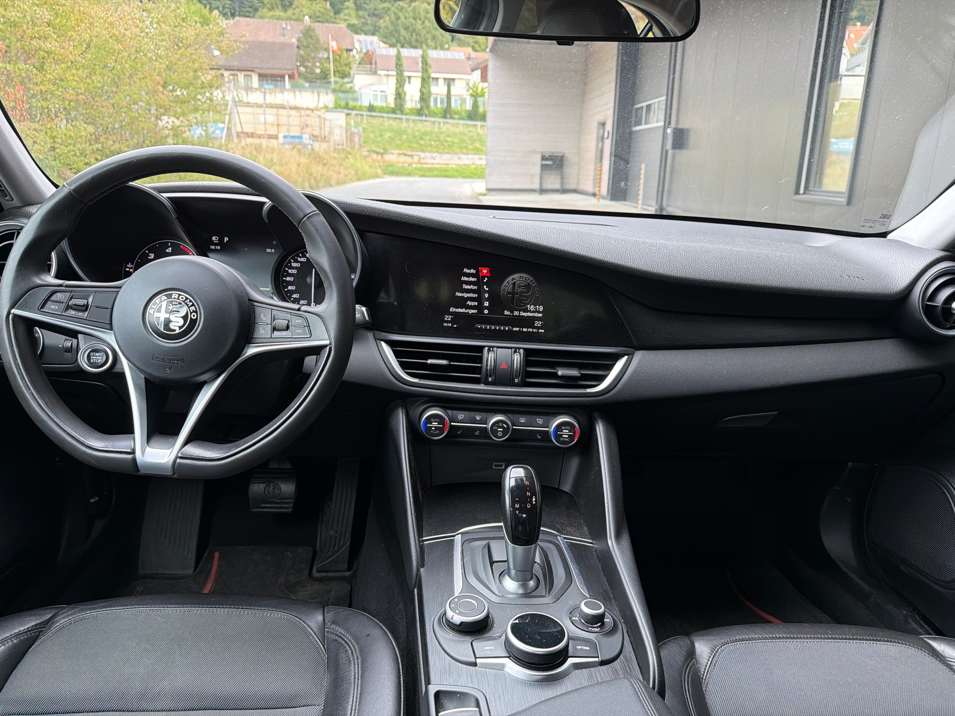 ALFA ROMEO Giulia 2.2 JTDM Super Automatic-image-11