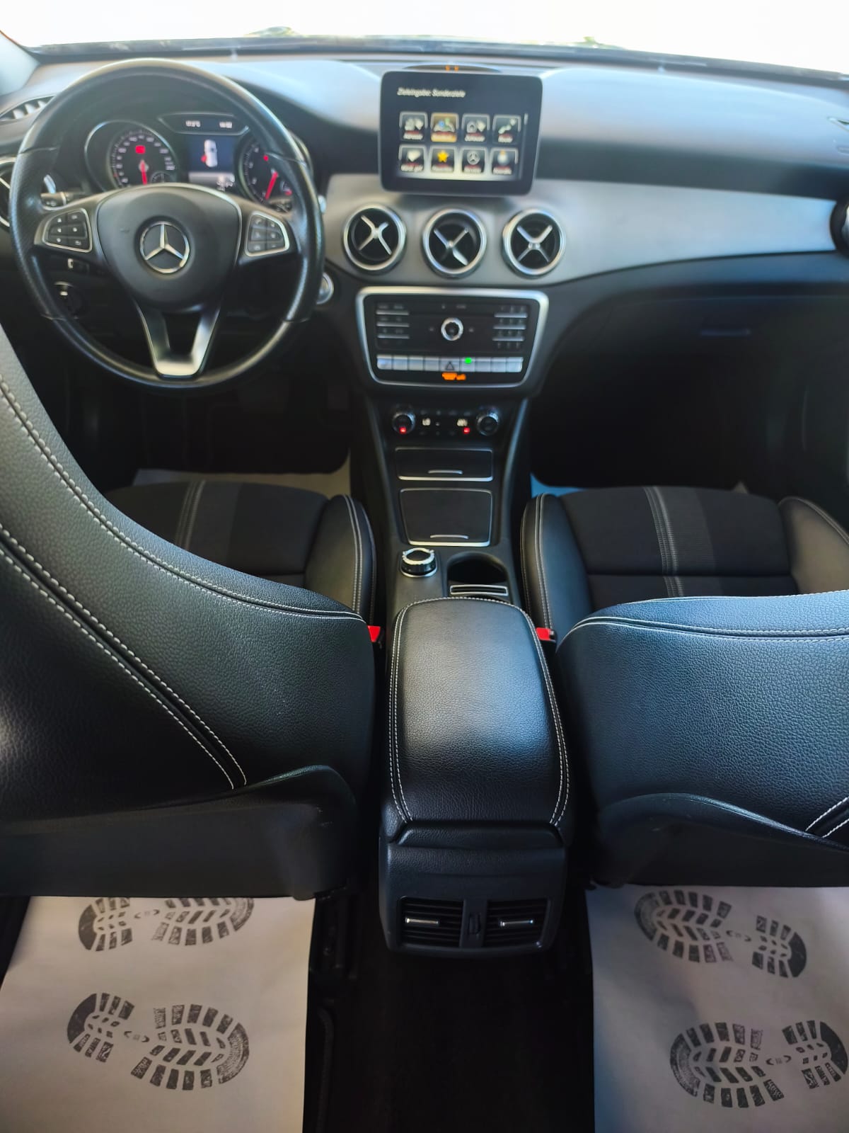MERCEDES-BENZ GLA 220 AMG Line 4Matic 7G-DCT-image-21