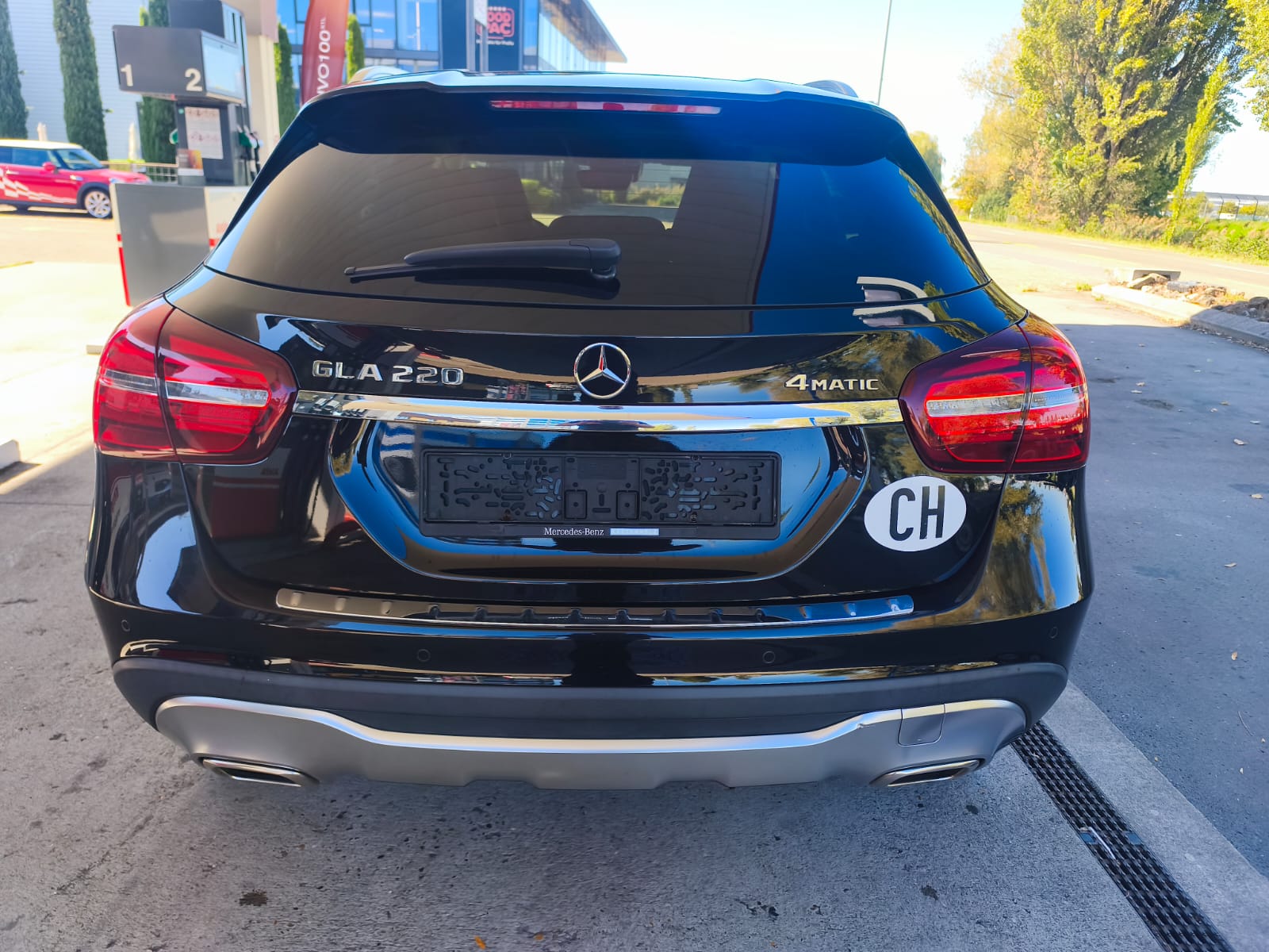 MERCEDES-BENZ GLA 220 AMG Line 4Matic 7G-DCT-image-7
