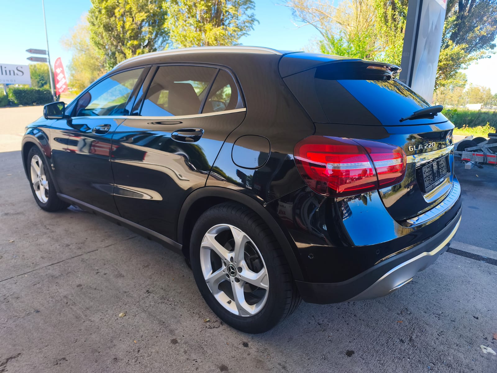 MERCEDES-BENZ GLA 220 AMG Line 4Matic 7G-DCT-image-1