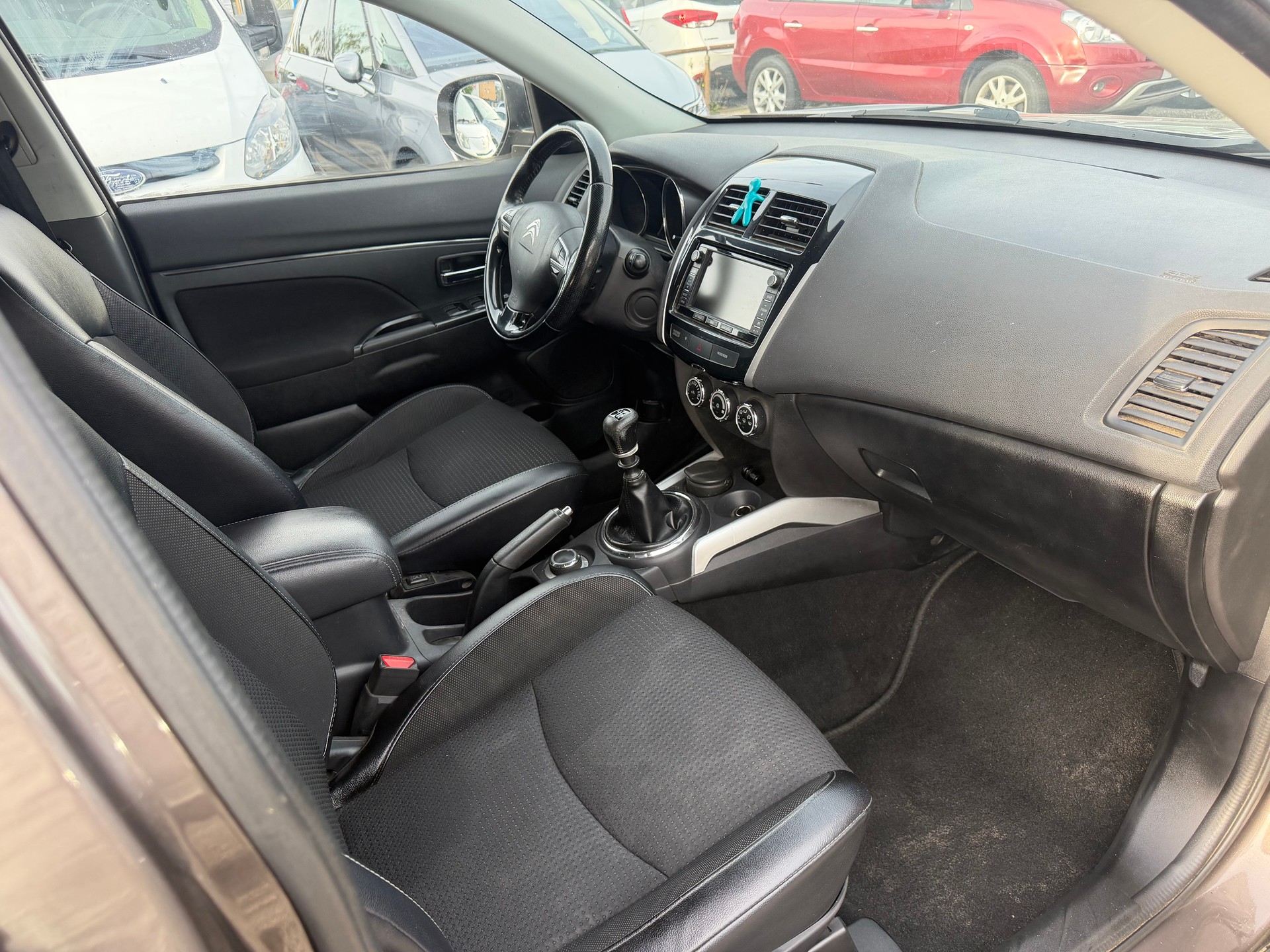 CITROEN C4 Aircross 1.6 HDi Séduction 4WD-image-7