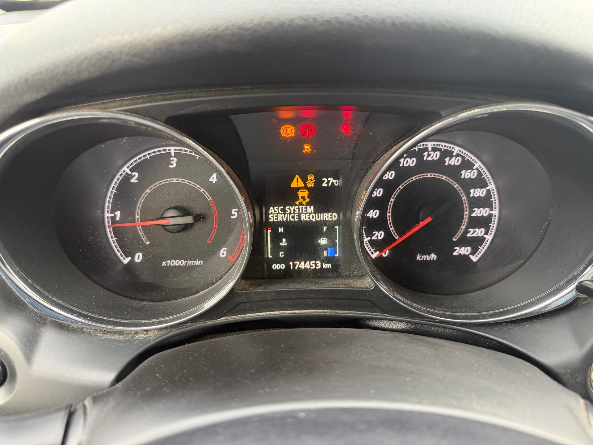 CITROEN C4 Aircross 1.6 HDi Séduction 4WD-image-9