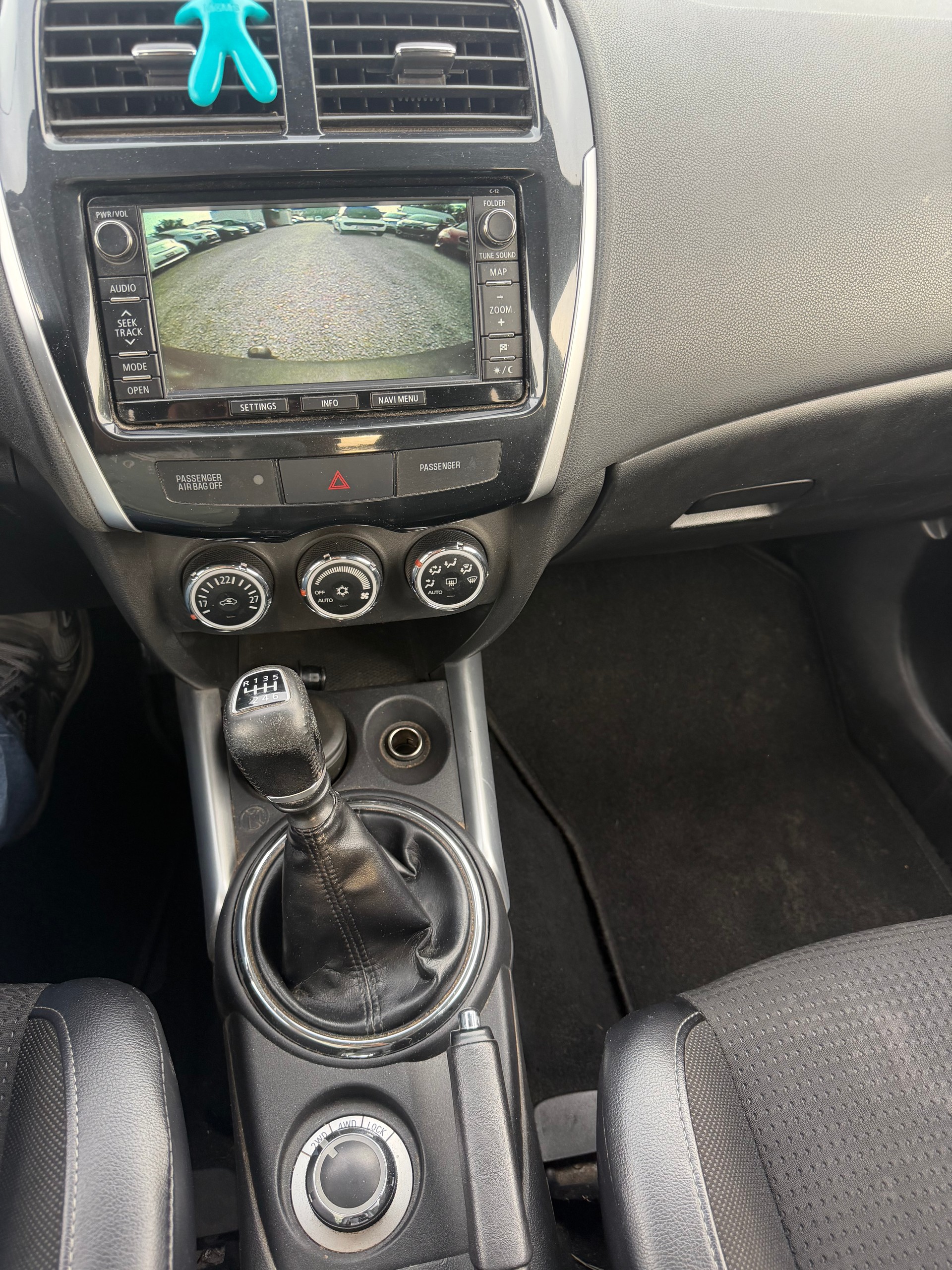 CITROEN C4 Aircross 1.6 HDi Séduction 4WD-image-6