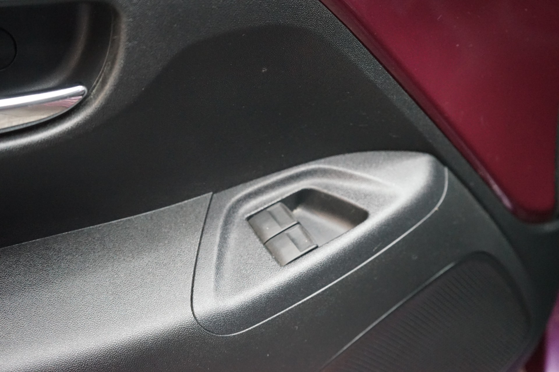 PEUGEOT 108 1.2 VTi Allure Top-image-16