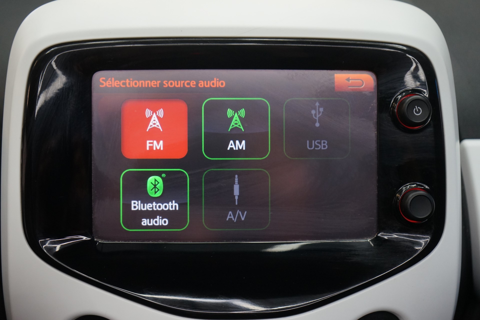 PEUGEOT 108 1.2 VTi Allure Top-image-14