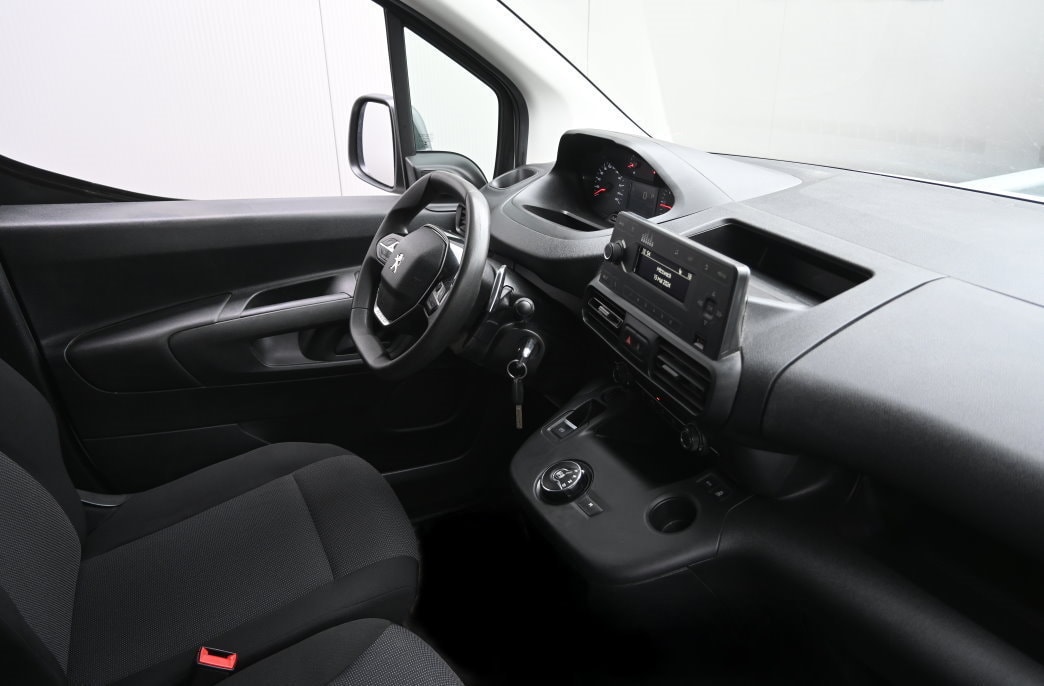 PEUGEOT Partner 1.2 Pure Tech s/s Premium EAT8 1000kg-image-8