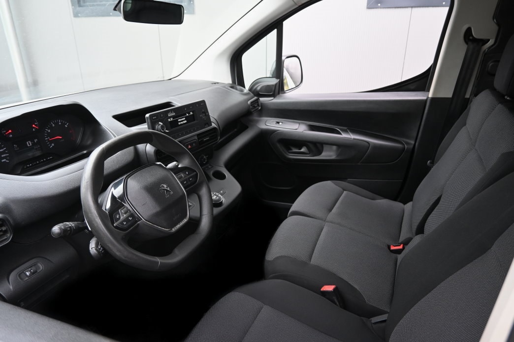 PEUGEOT Partner 1.2 Pure Tech s/s Premium EAT8 1000kg-image-9