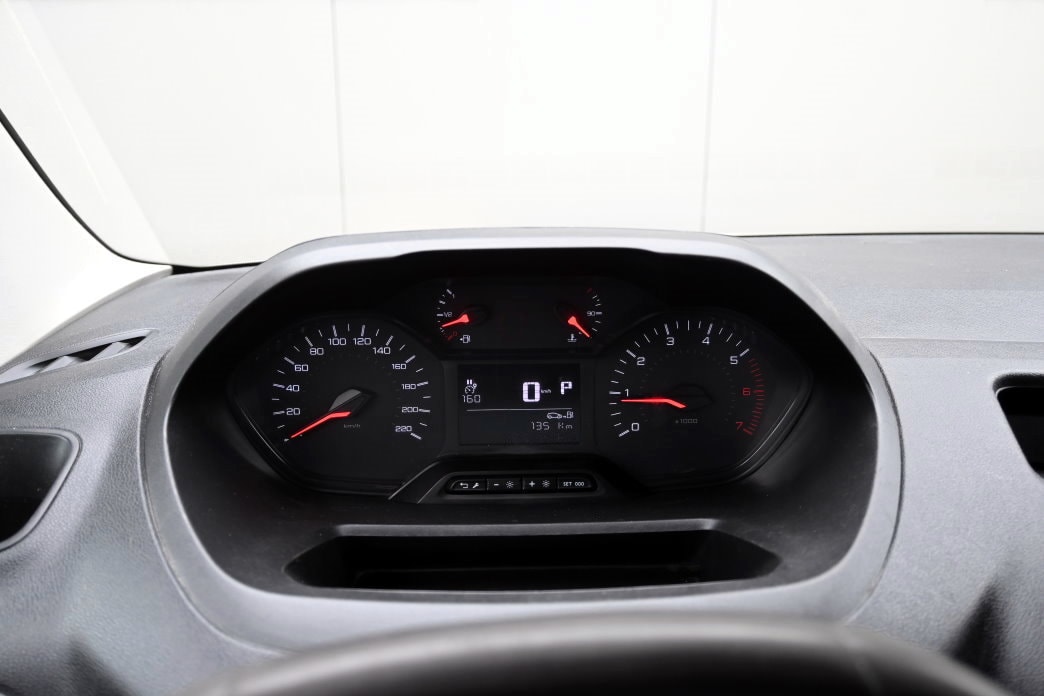 PEUGEOT Partner 1.2 Pure Tech s/s Premium EAT8 1000kg-image-13