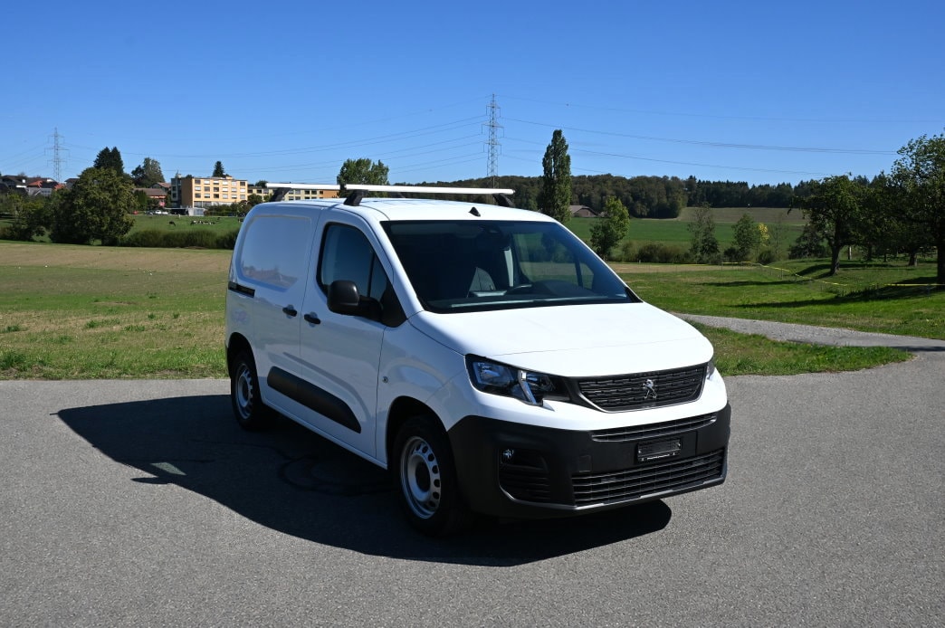 PEUGEOT Partner 1.2 Pure Tech s/s Premium EAT8 1000kg-image-1