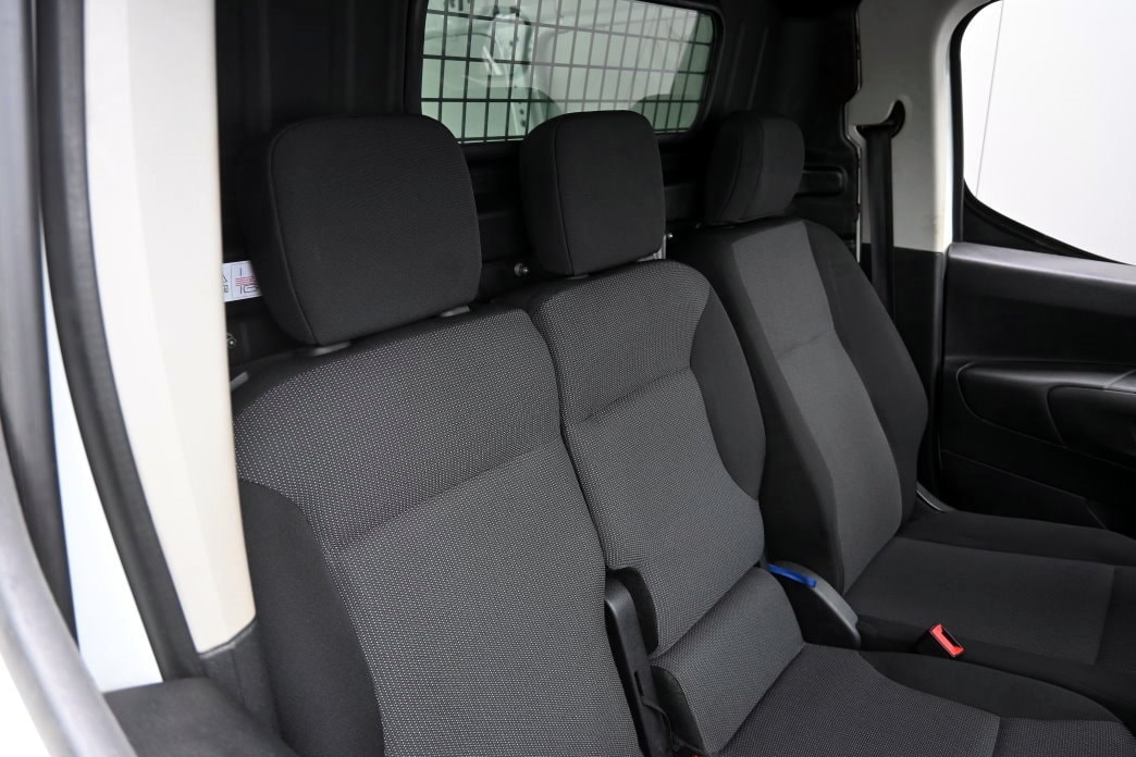 PEUGEOT Partner 1.2 Pure Tech s/s Premium EAT8 1000kg-image-7