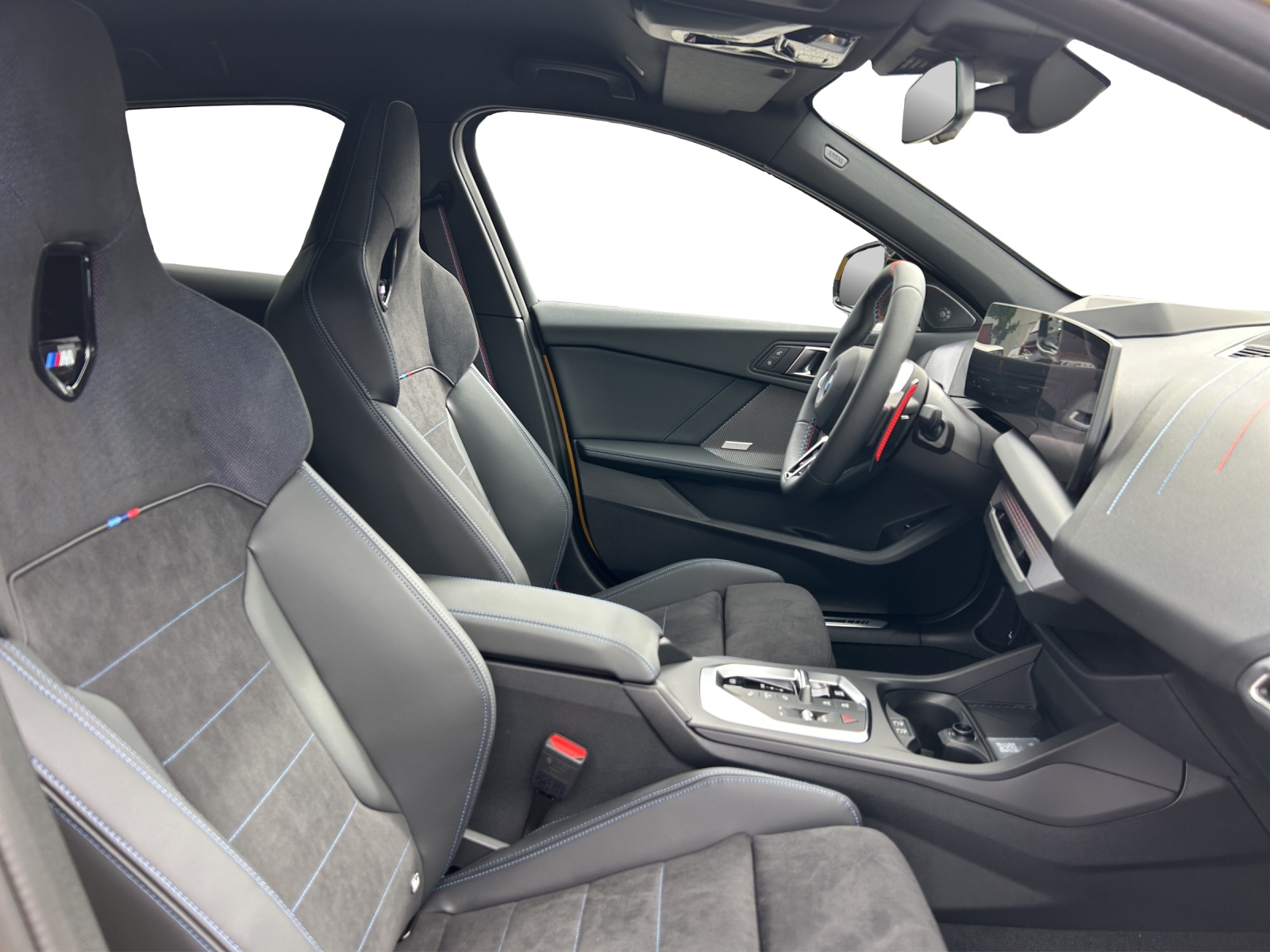 BMW M135i xDrive-image-14