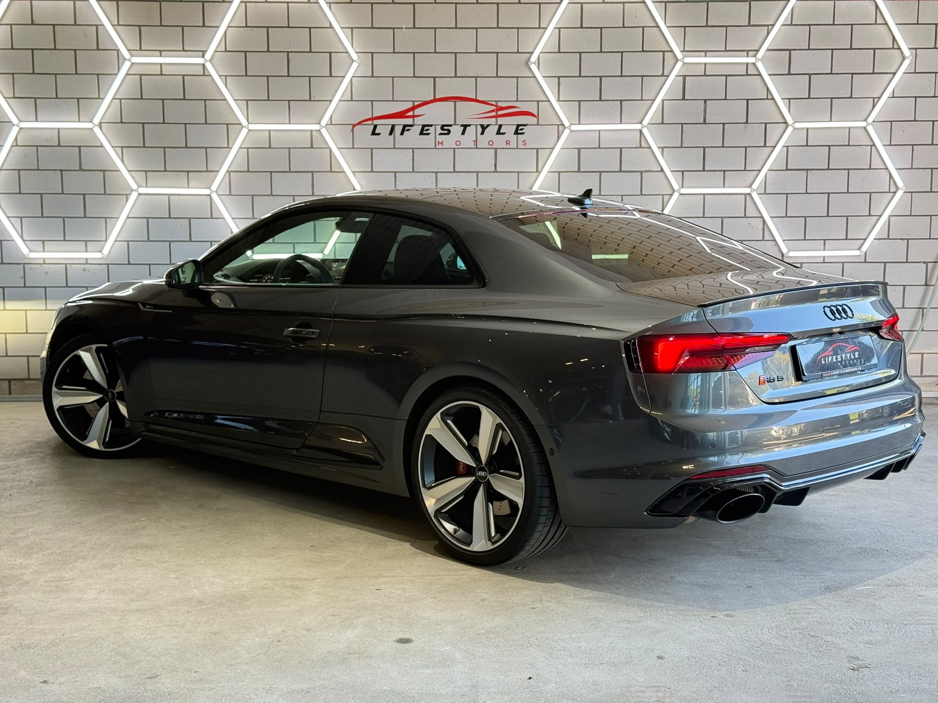 AUDI RS5 Coupé 2.9 TFSI quattro tiptronic-image-2