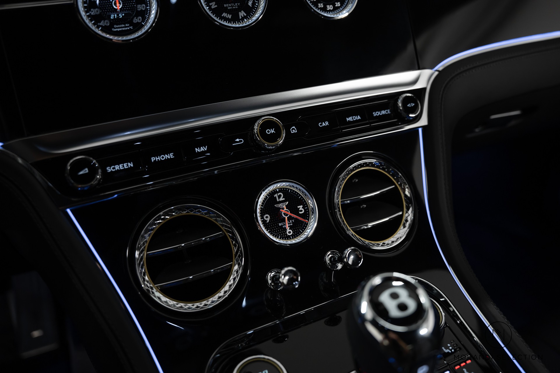 BENTLEY Continental GT 4.0 V8 Mulliner-image-28