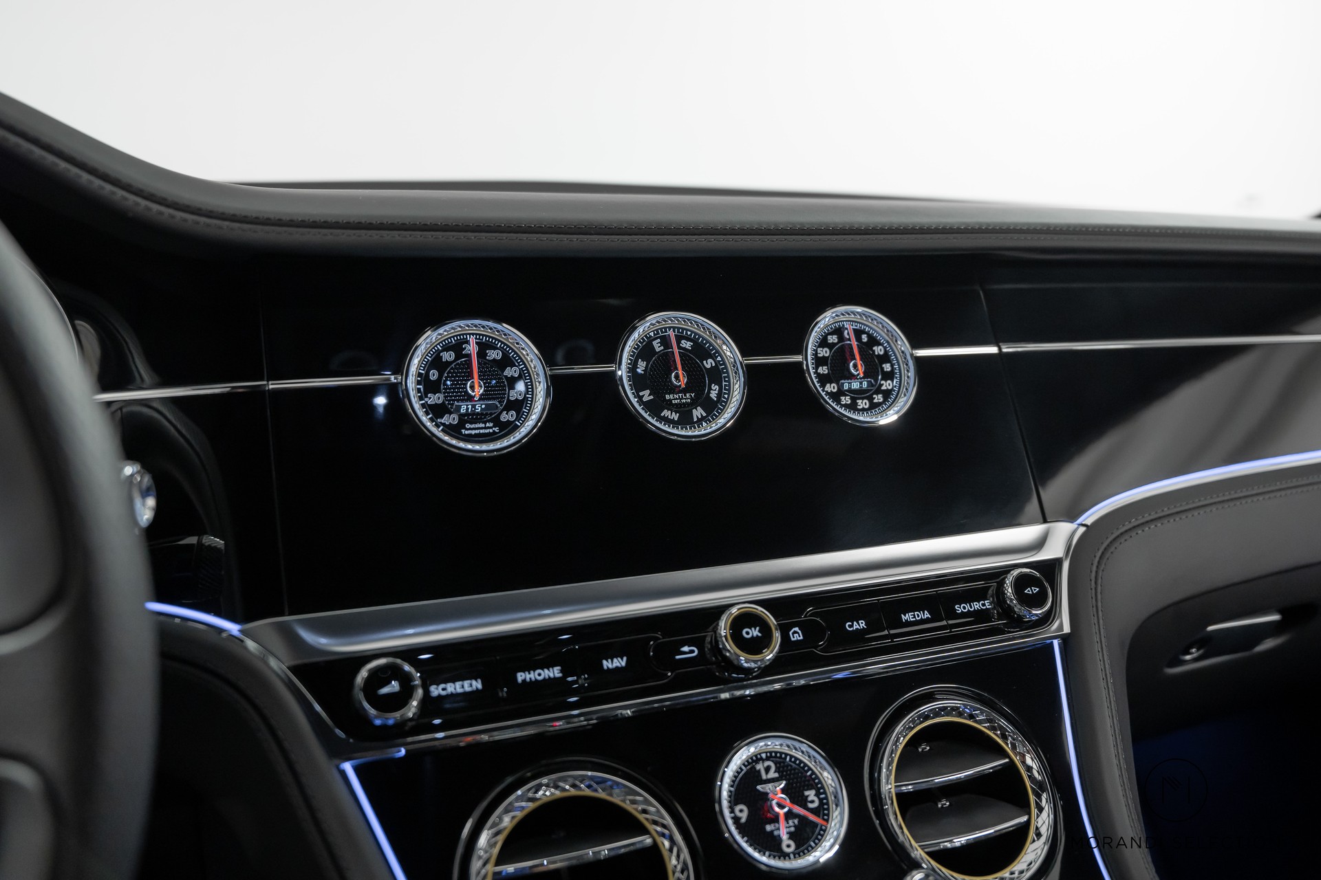 BENTLEY Continental GT 4.0 V8 Mulliner-image-29