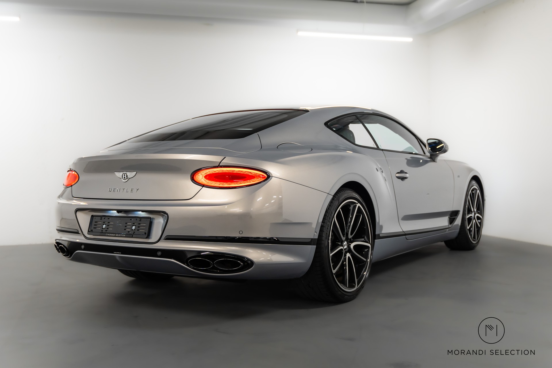BENTLEY Continental GT 4.0 V8 Mulliner-image-2