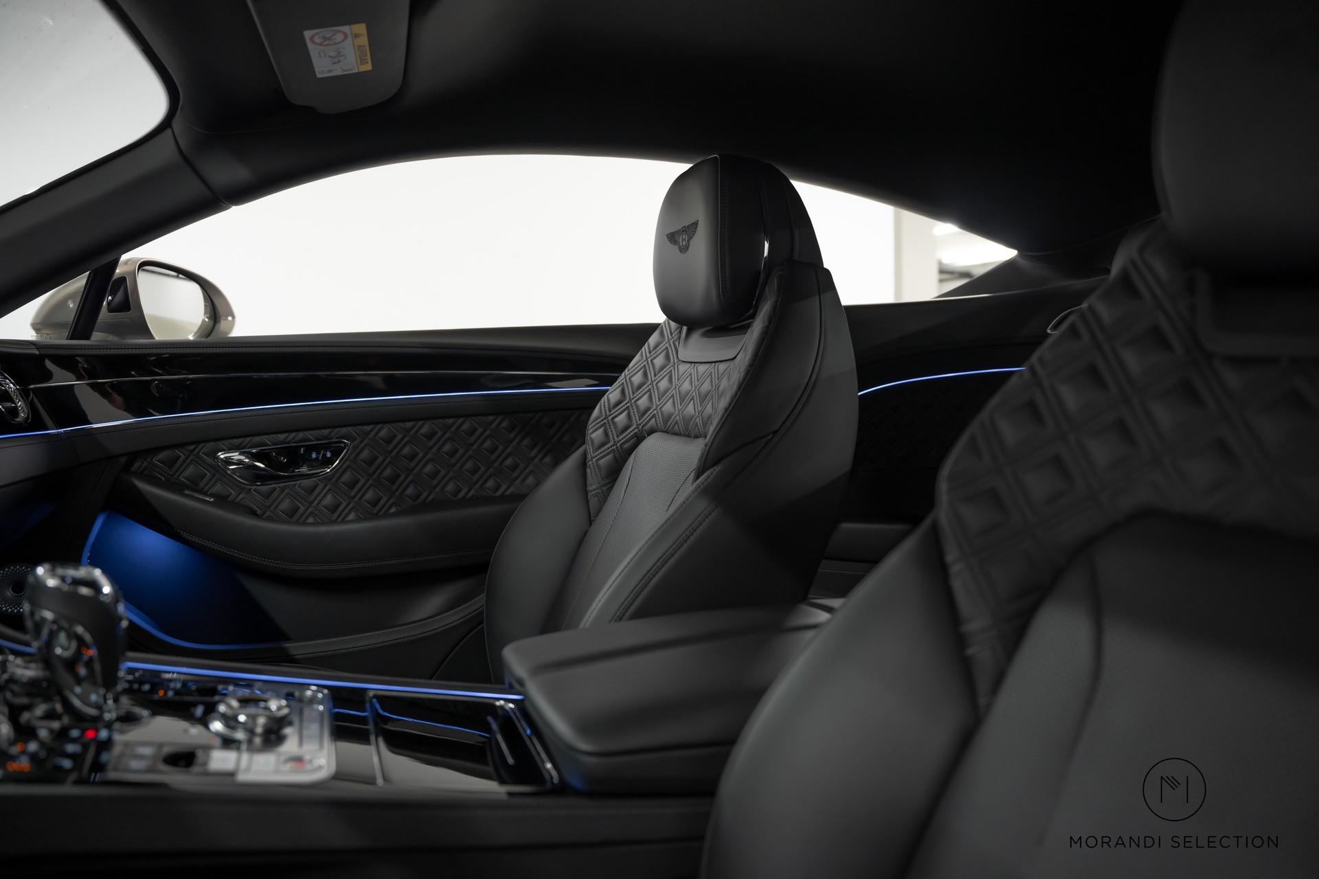 BENTLEY Continental GT 4.0 V8 Mulliner-image-21