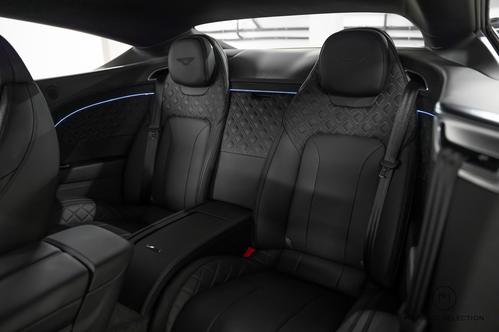 BENTLEY Continental GT 4.0 V8 Mulliner-image-19