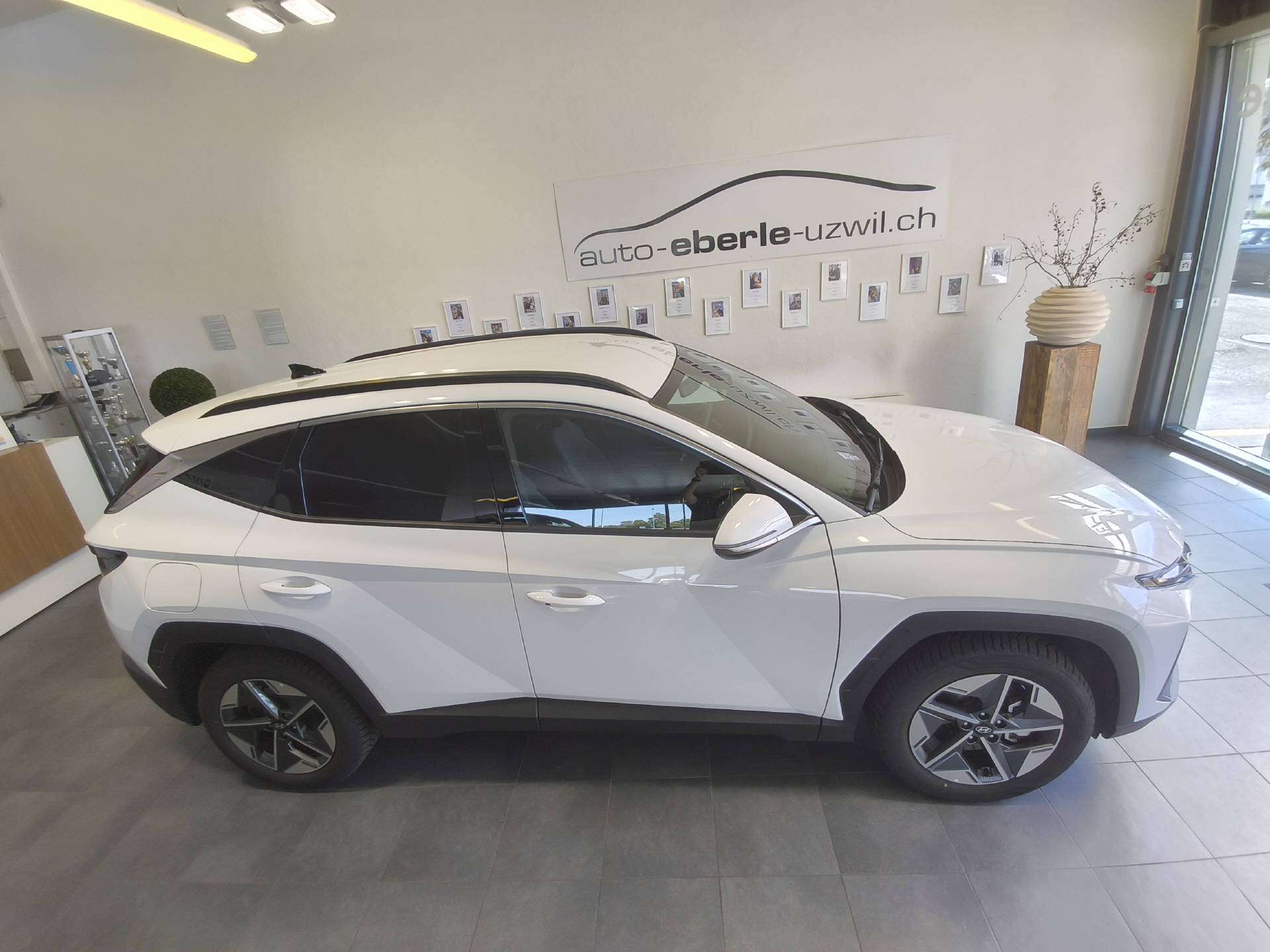 HYUNDAI Tucson 1.6 T-GDi PHEV Amplia 4WD-image-11