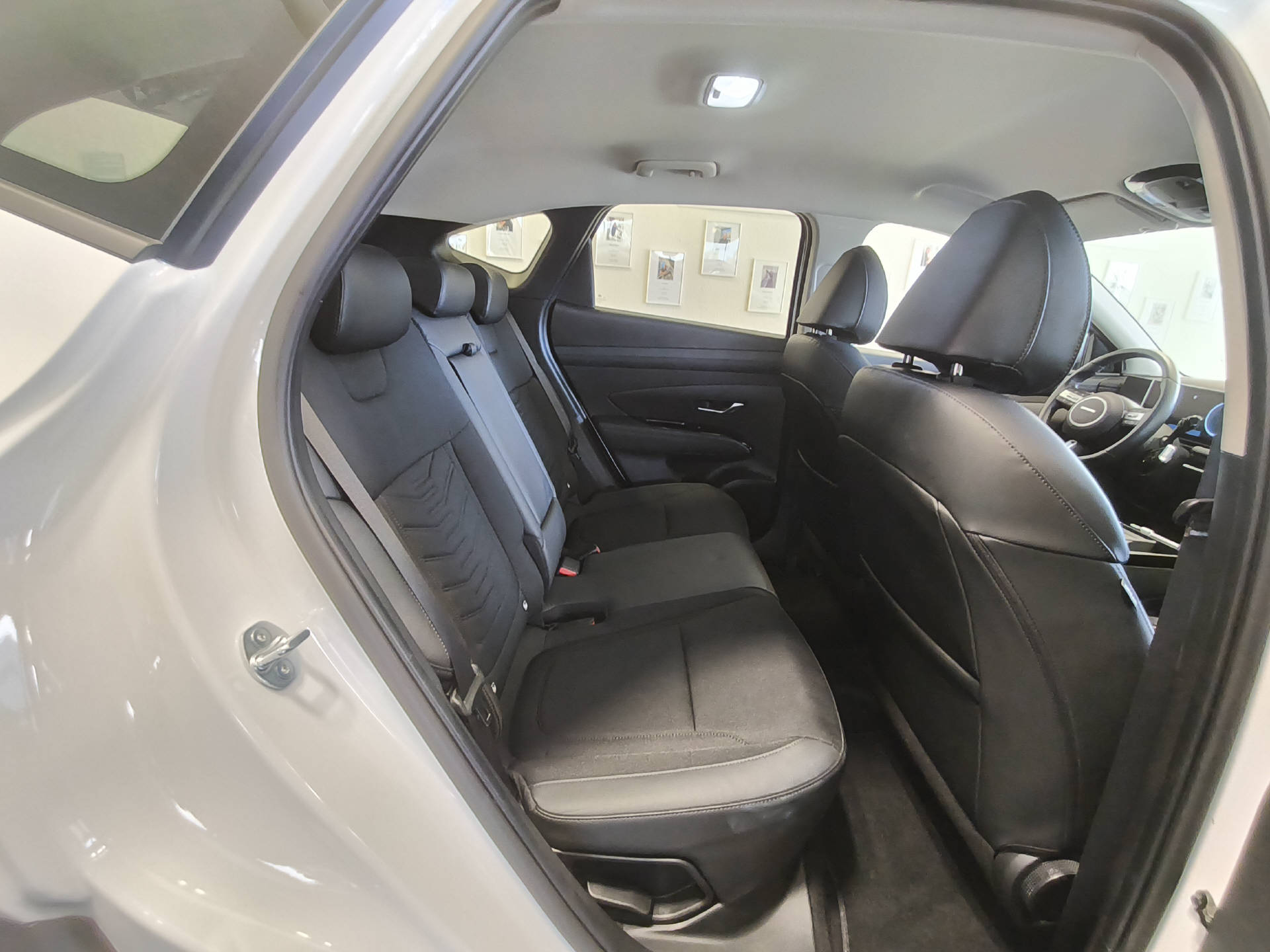 HYUNDAI Tucson 1.6 T-GDi PHEV Amplia 4WD-image-13