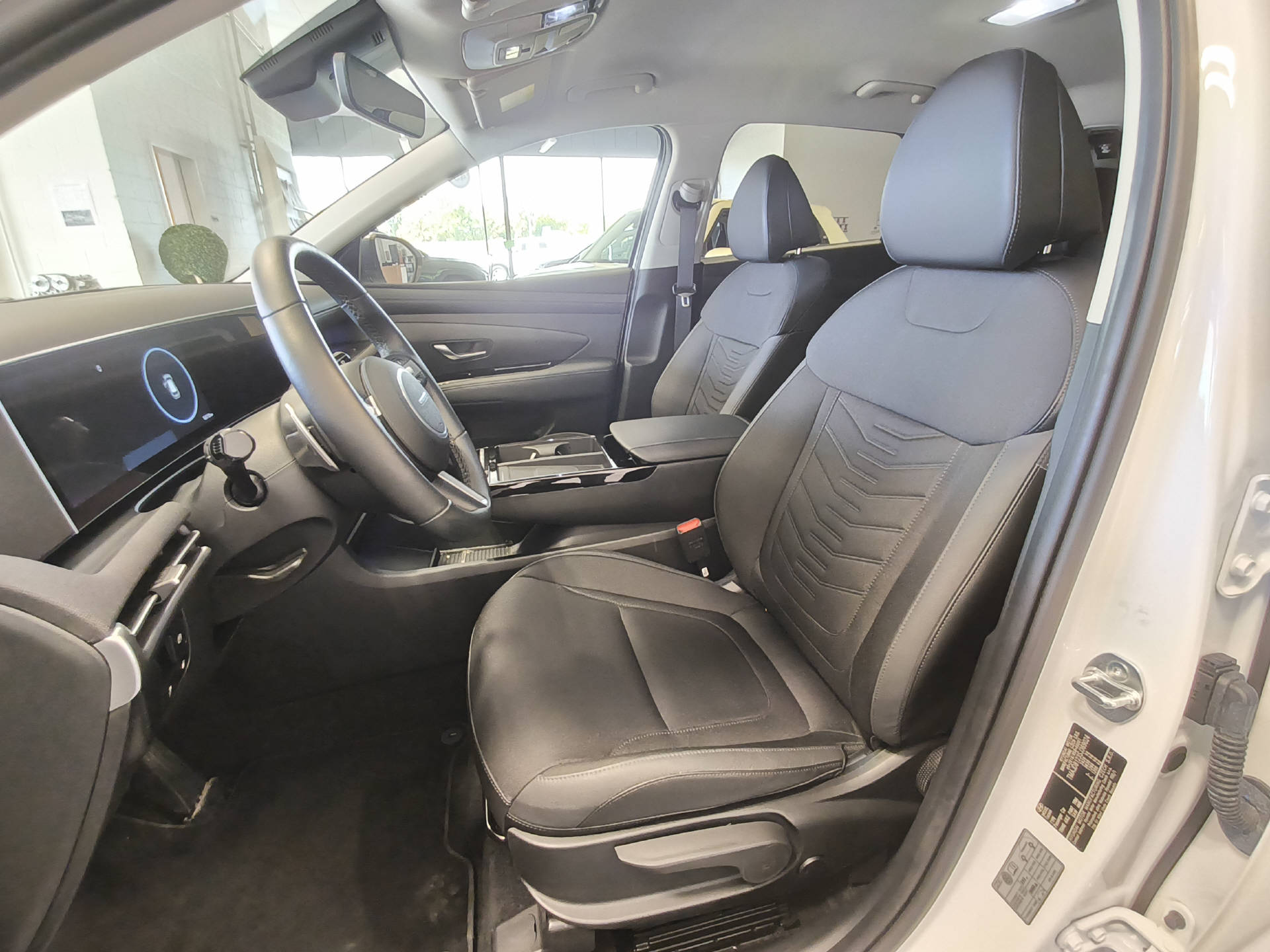 HYUNDAI Tucson 1.6 T-GDi PHEV Amplia 4WD-image-16