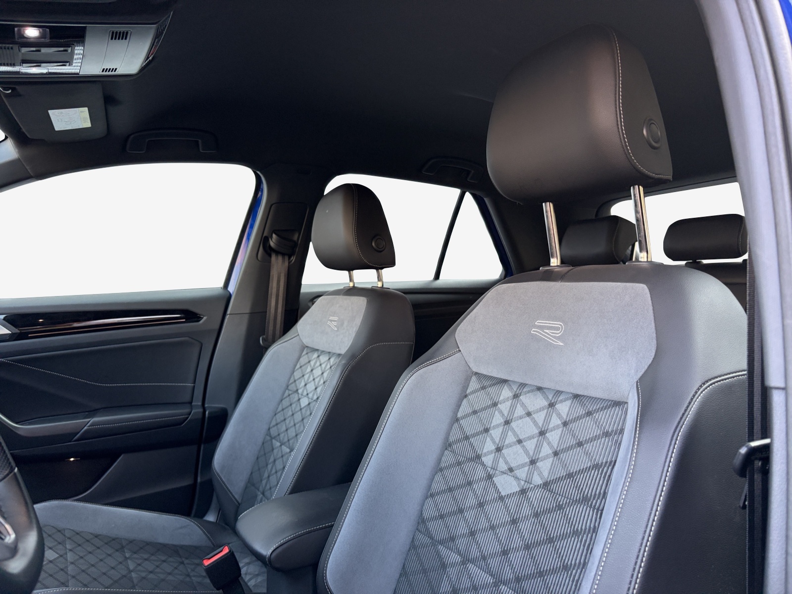 VW T-Roc 1.5 TSI EVO R-Line DSG-image-13