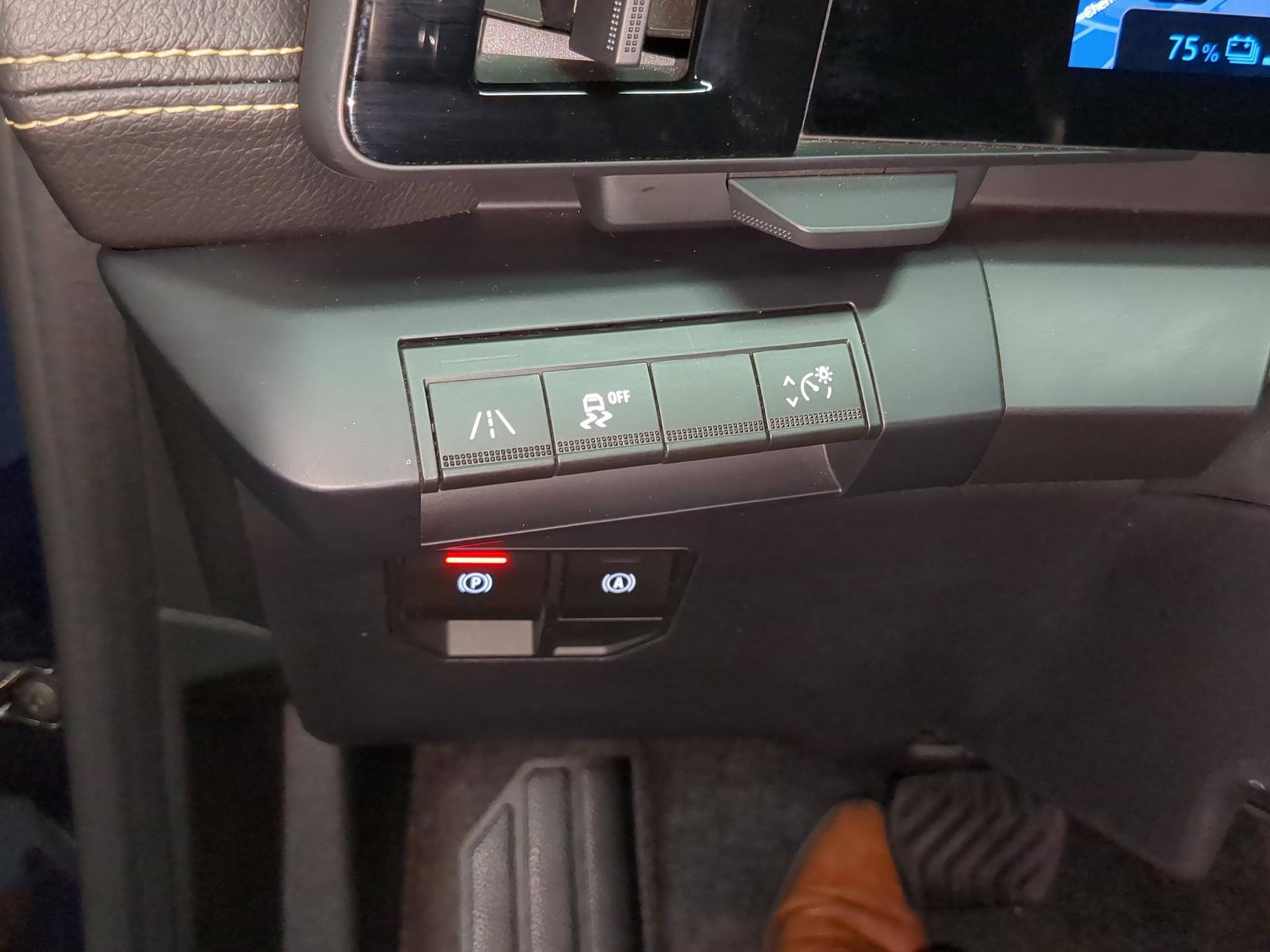 RENAULT Mégane E-TECH EV60 Iconic-image-18