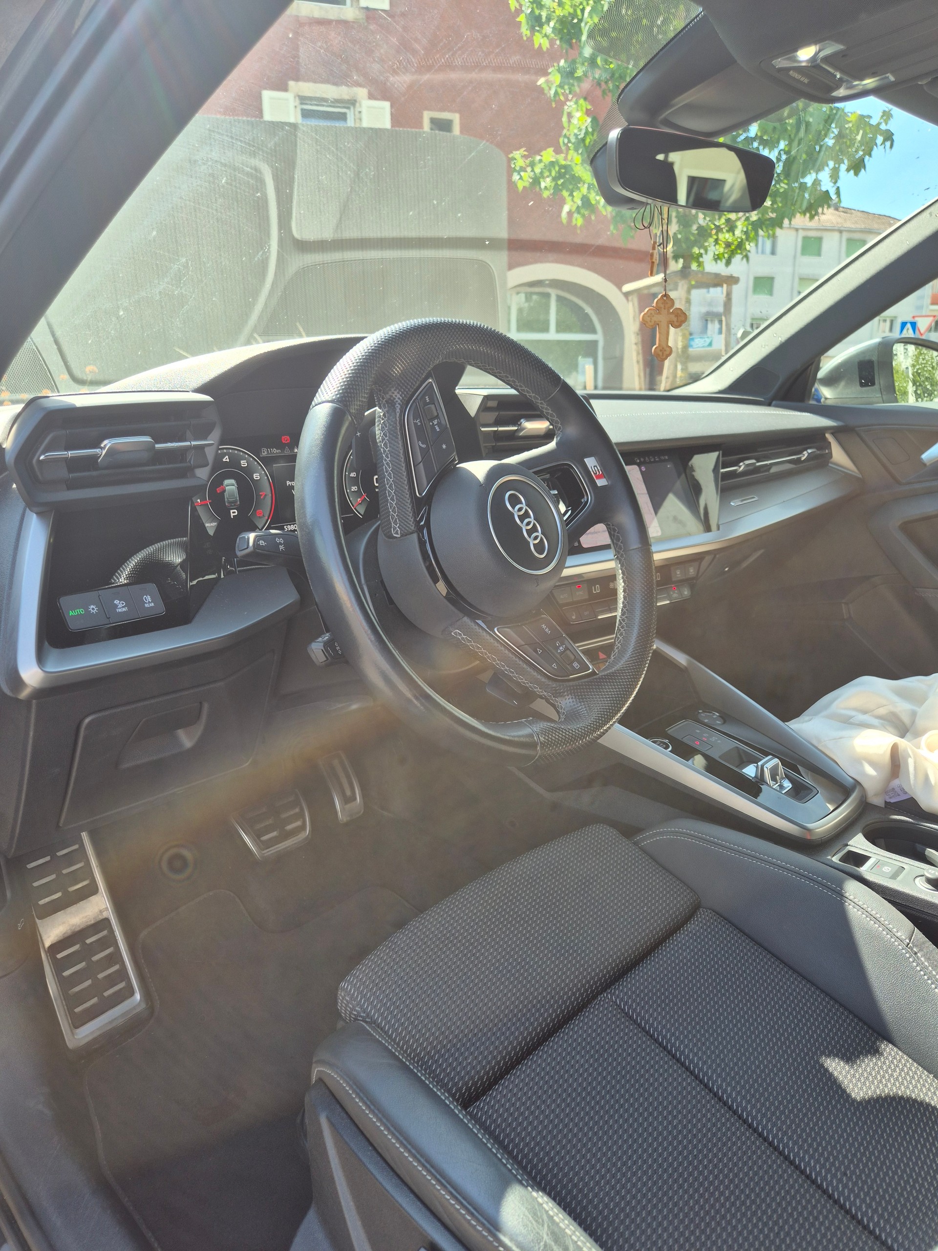 AUDI 1.5 35 TFSI S Line S-Tronic-image-4