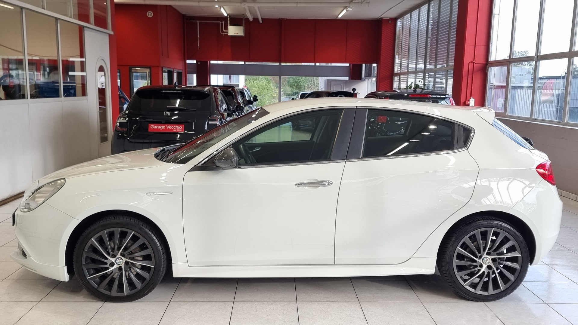 ALFA ROMEO Giulietta 1.4 TB MA 170 Distinctive-image-2