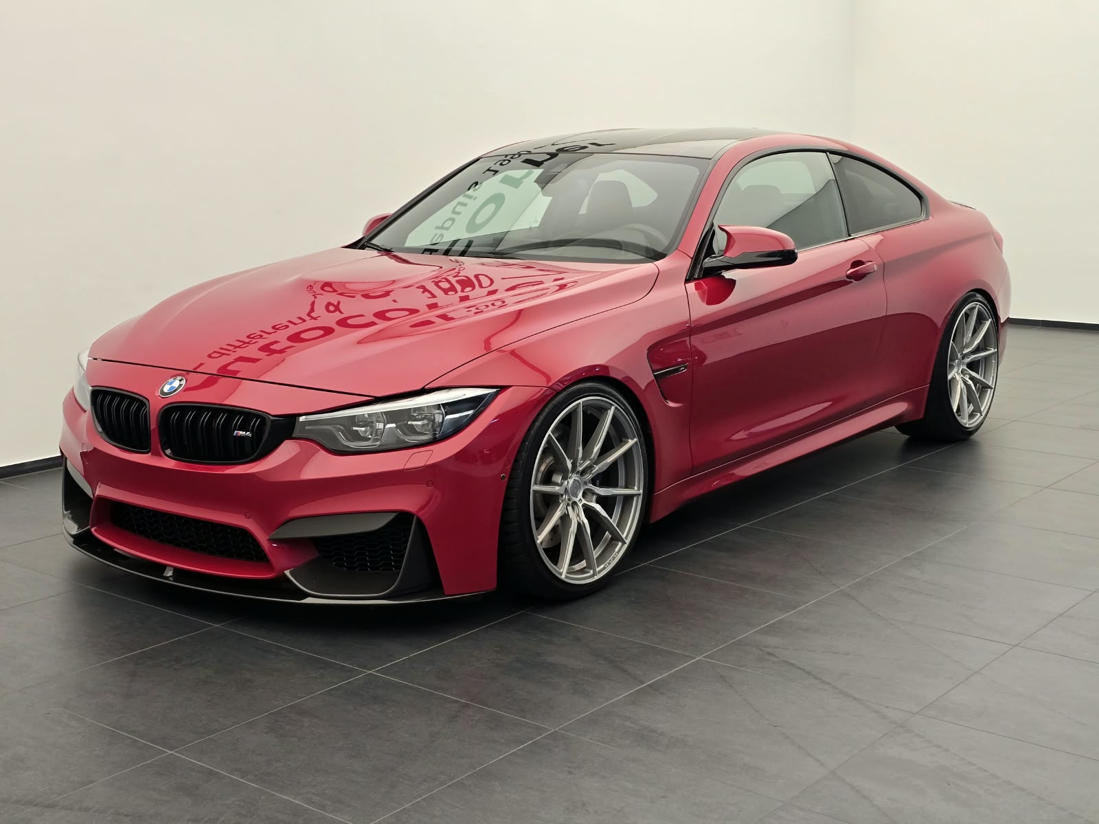 BMW M4 Coupé Competition DKG-showroom-element-2