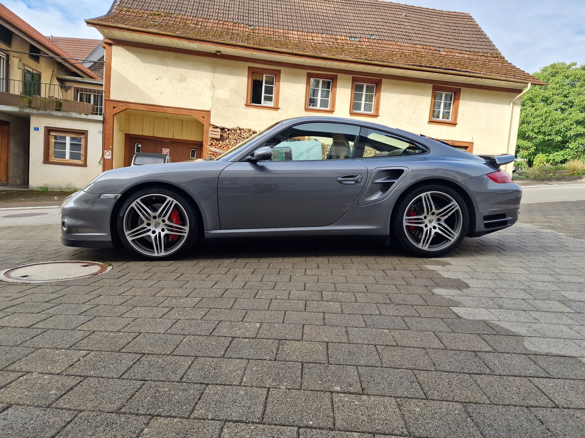PORSCHE 911 Turbo-image-3