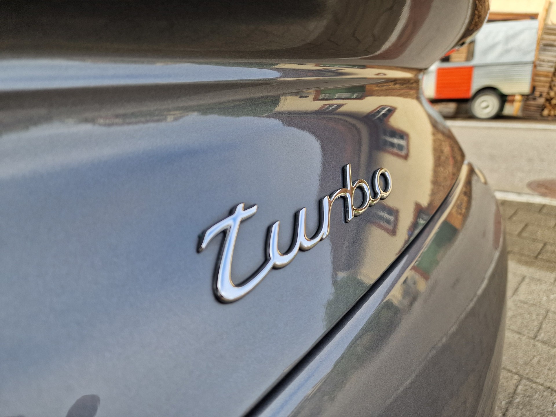 PORSCHE 911 Turbo-image-7