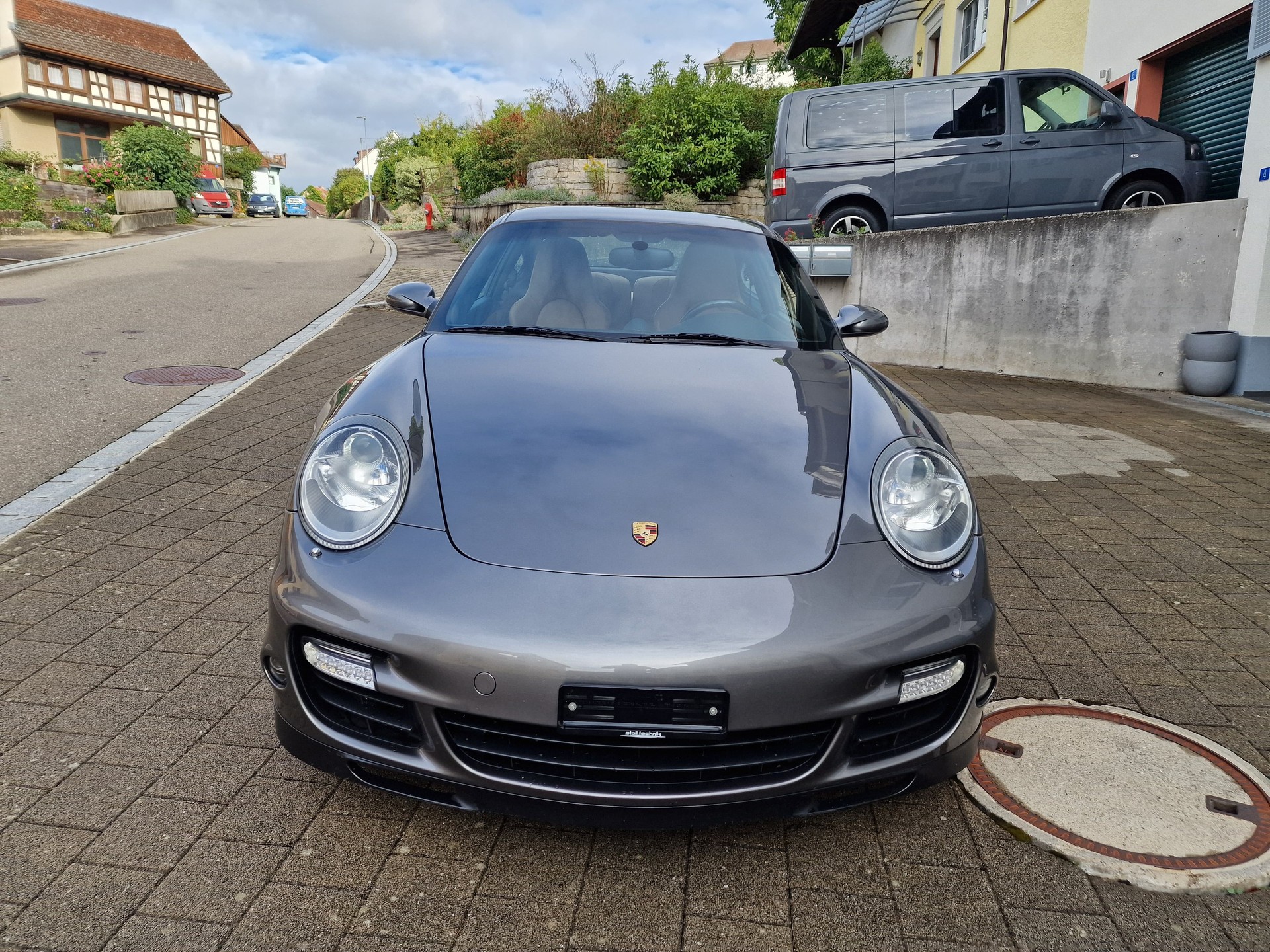 PORSCHE 911 Turbo-image-1