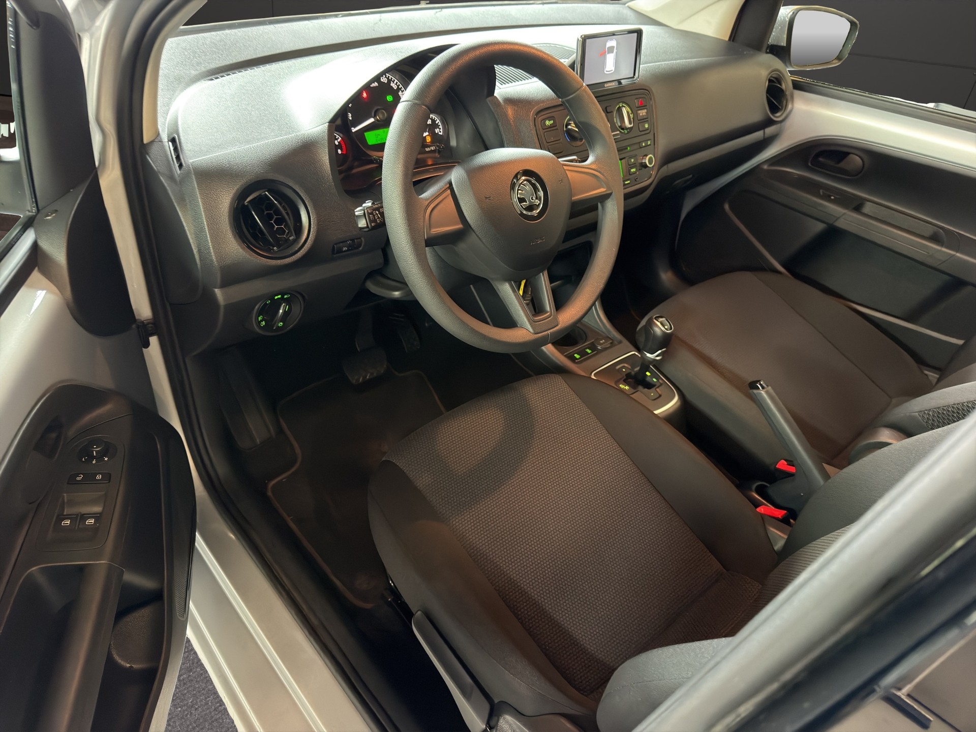 SKODA Citigo 1.0 G-tec Ambition Automat 75ps-image-10