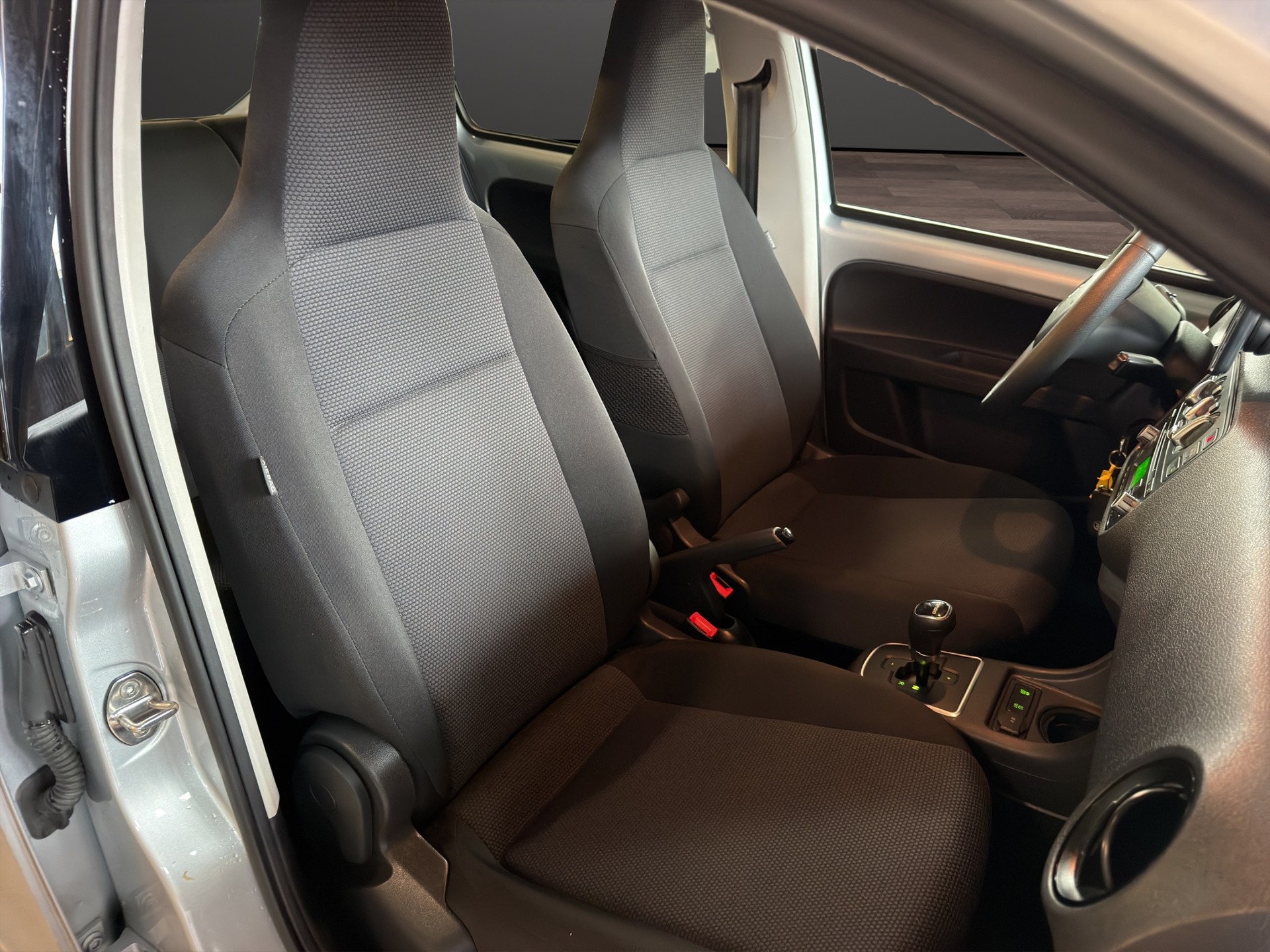SKODA Citigo 1.0 G-tec Ambition Automat 75ps-image-15
