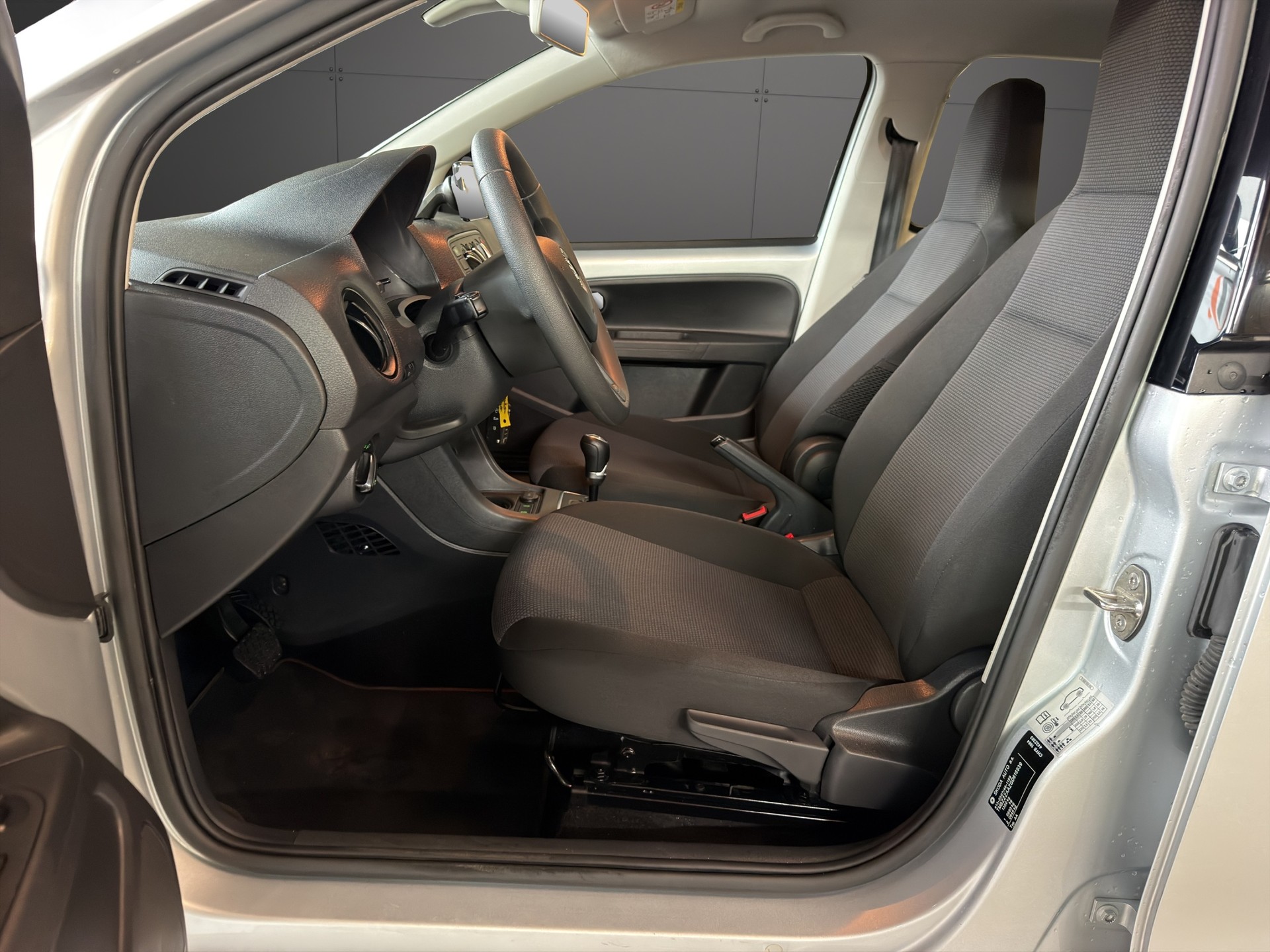 SKODA Citigo 1.0 G-tec Ambition Automat 75ps-image-11