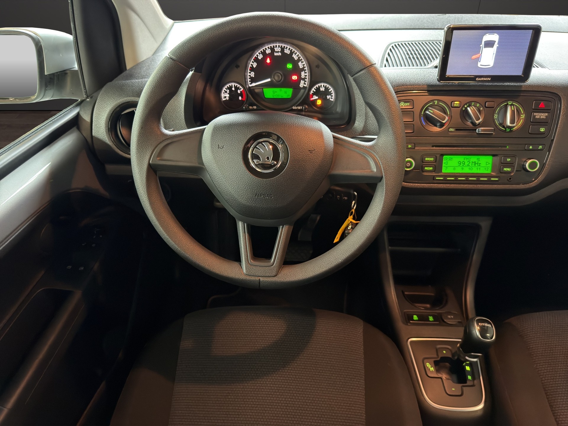 SKODA Citigo 1.0 G-tec Ambition Automat 75ps-image-9